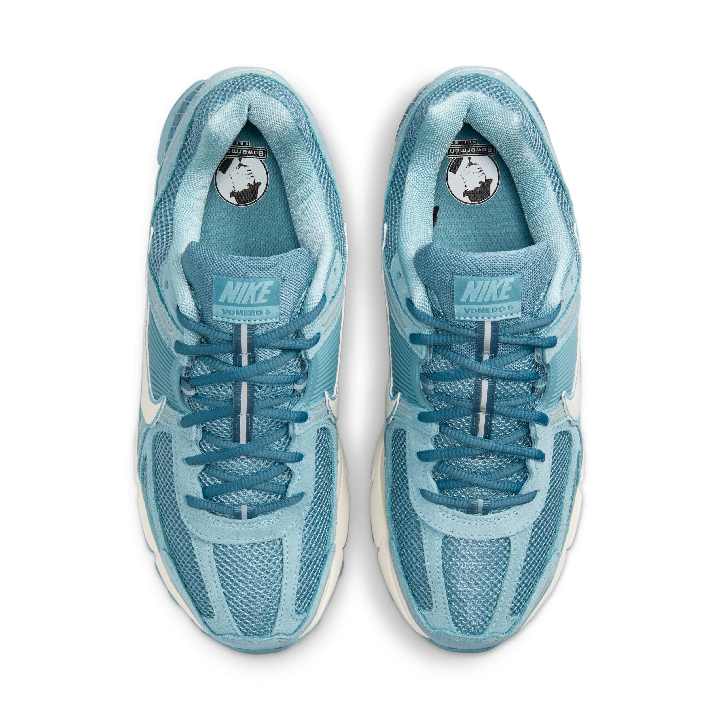 Nike Men's Zoom Vomero 5 Shoes Product Image