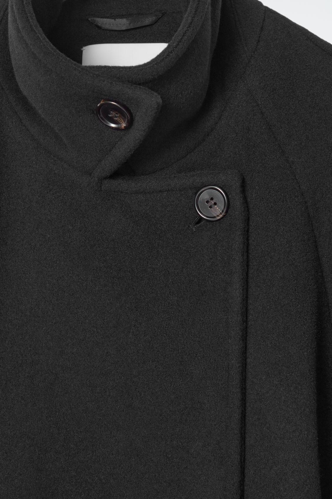 OVERSIZED DOUBLE-BREASTED WOOL PEA COAT Product Image