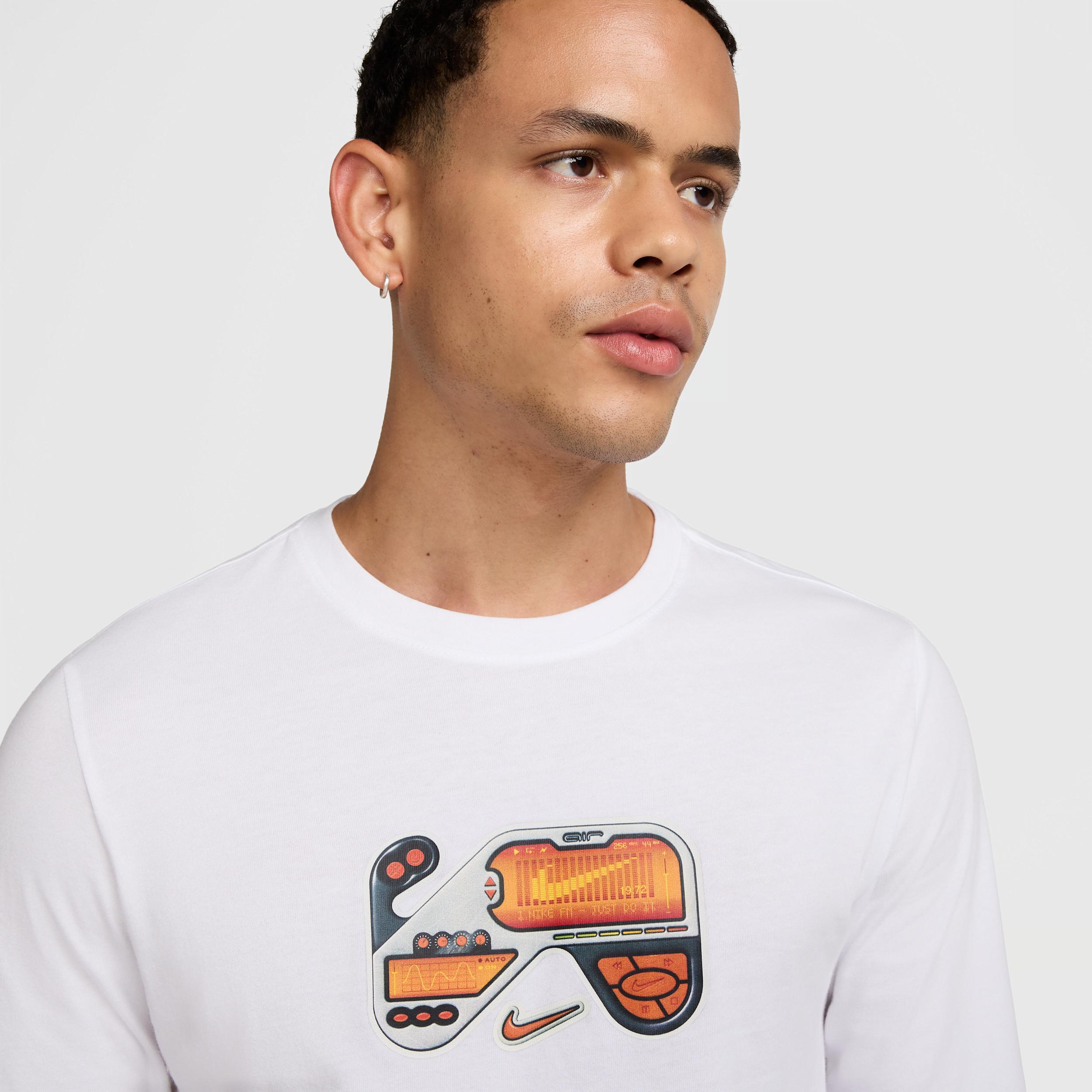 Men's Nike Sportswear Long-Sleeve T-Shirt Product Image