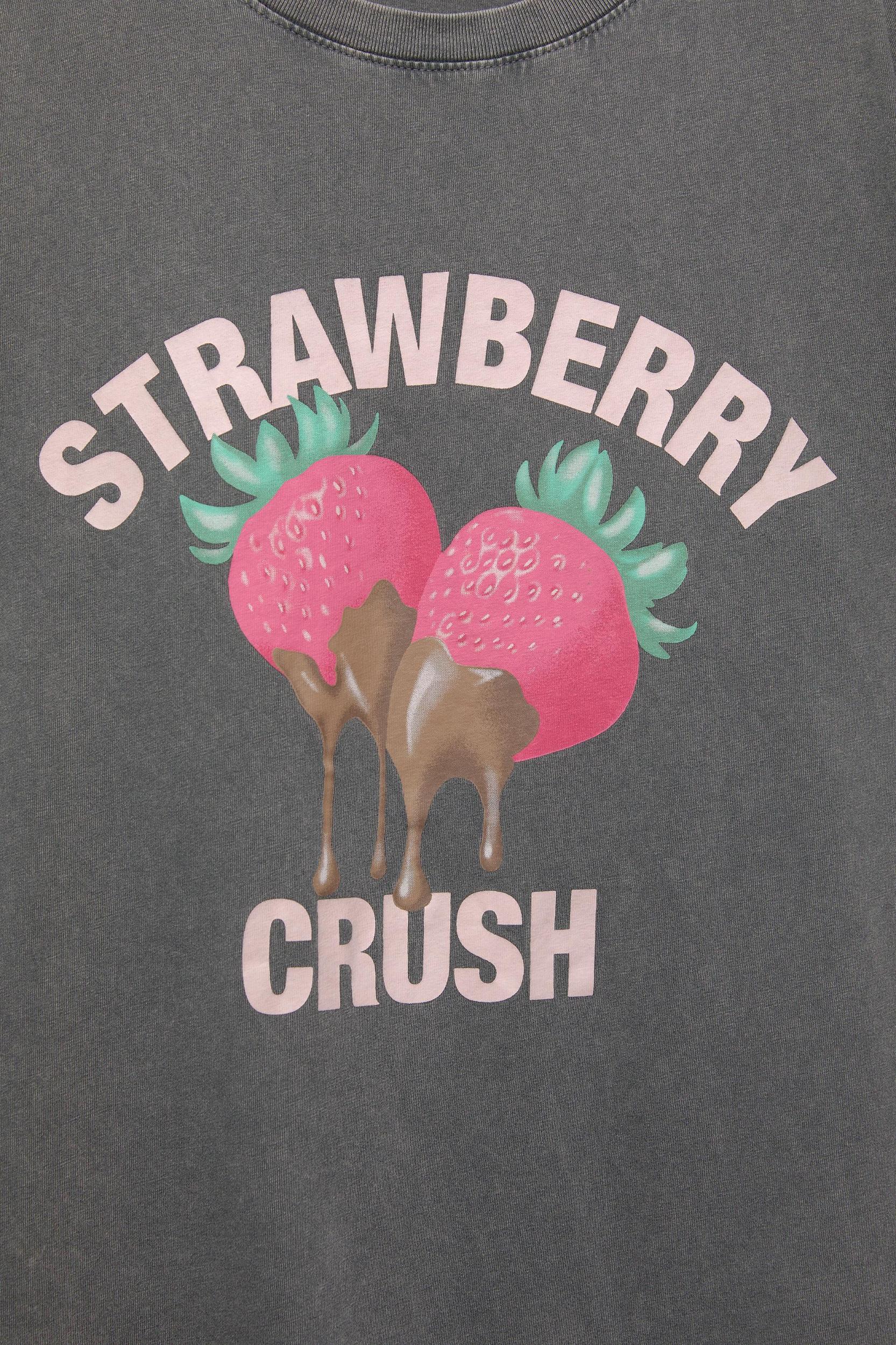 Strawberry T-shirt Product Image