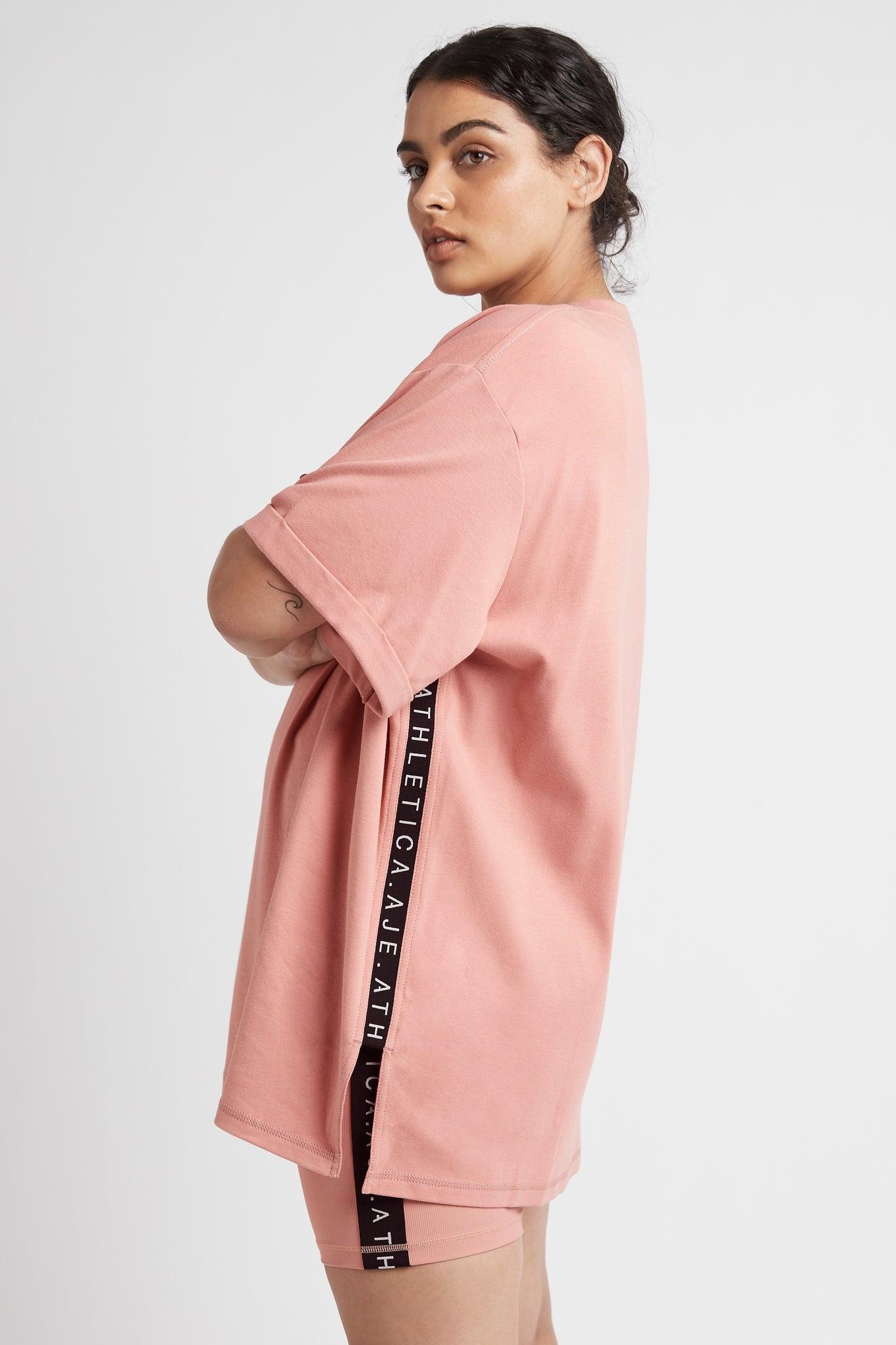 Logo T-Shirt 102 Product Image