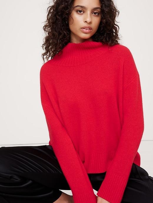 Oversized Cashmere Turtleneck Sweater Product Image