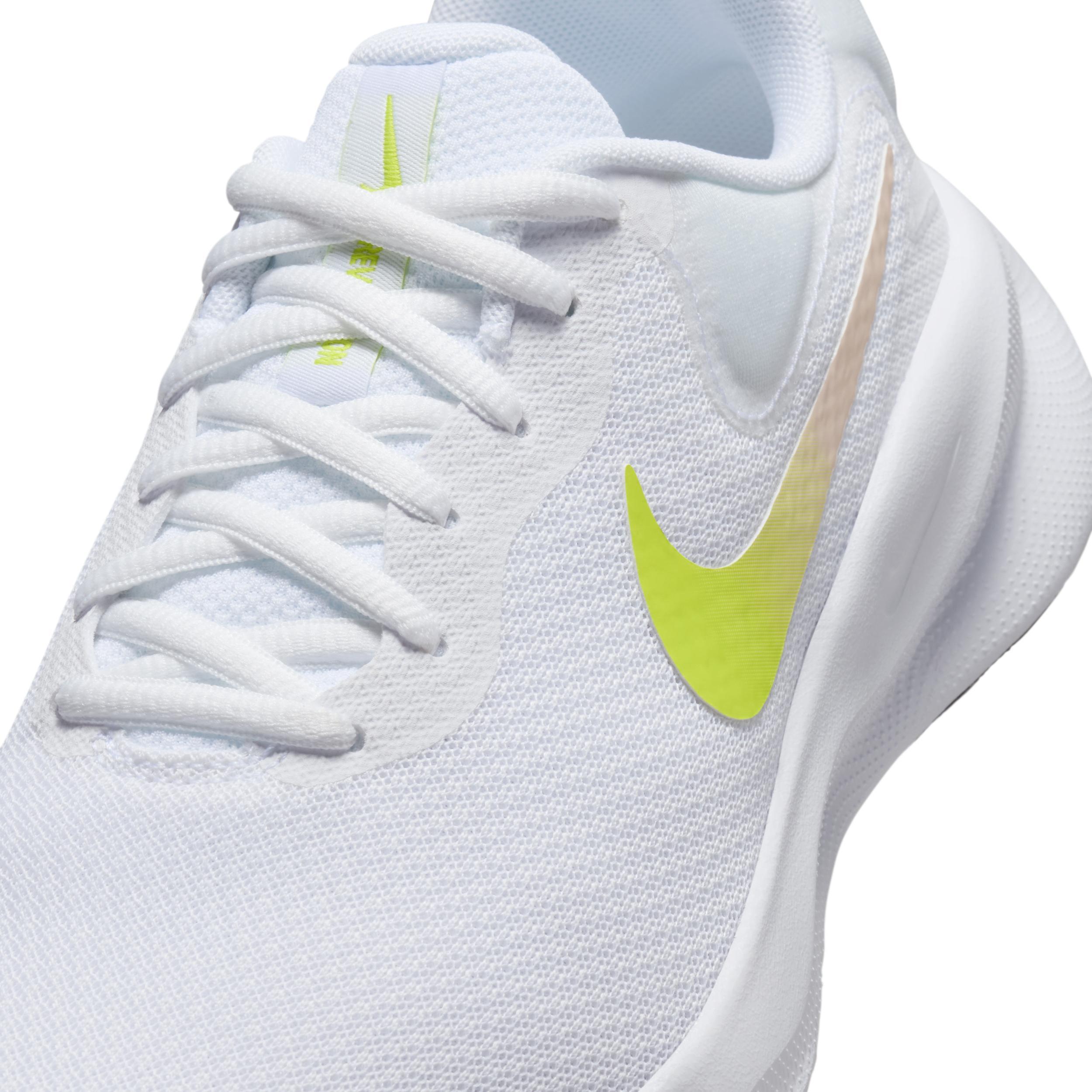 Nike Revolution 7 Women's Road Running Shoes (Extra Wide) Product Image