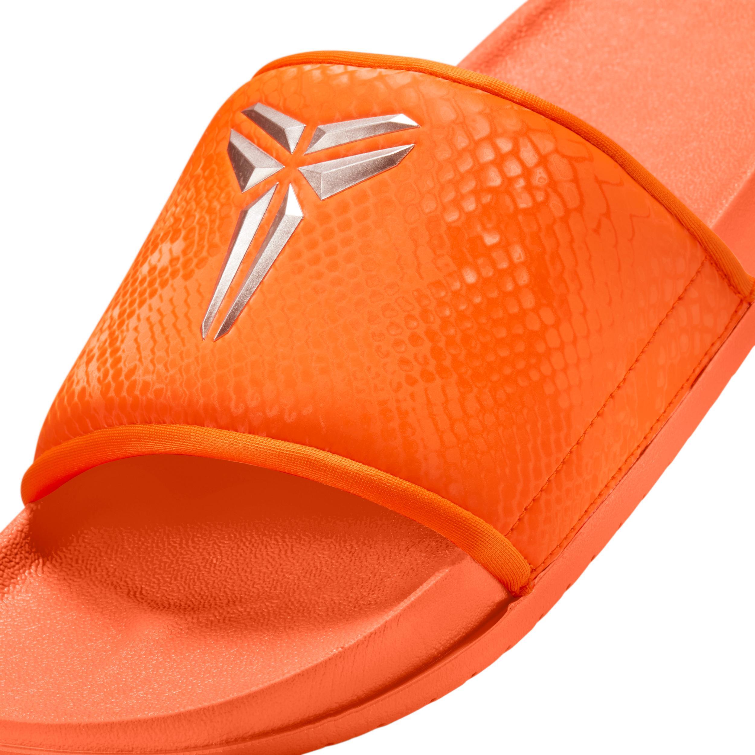 Kobe Offcourt Men's Slides Product Image