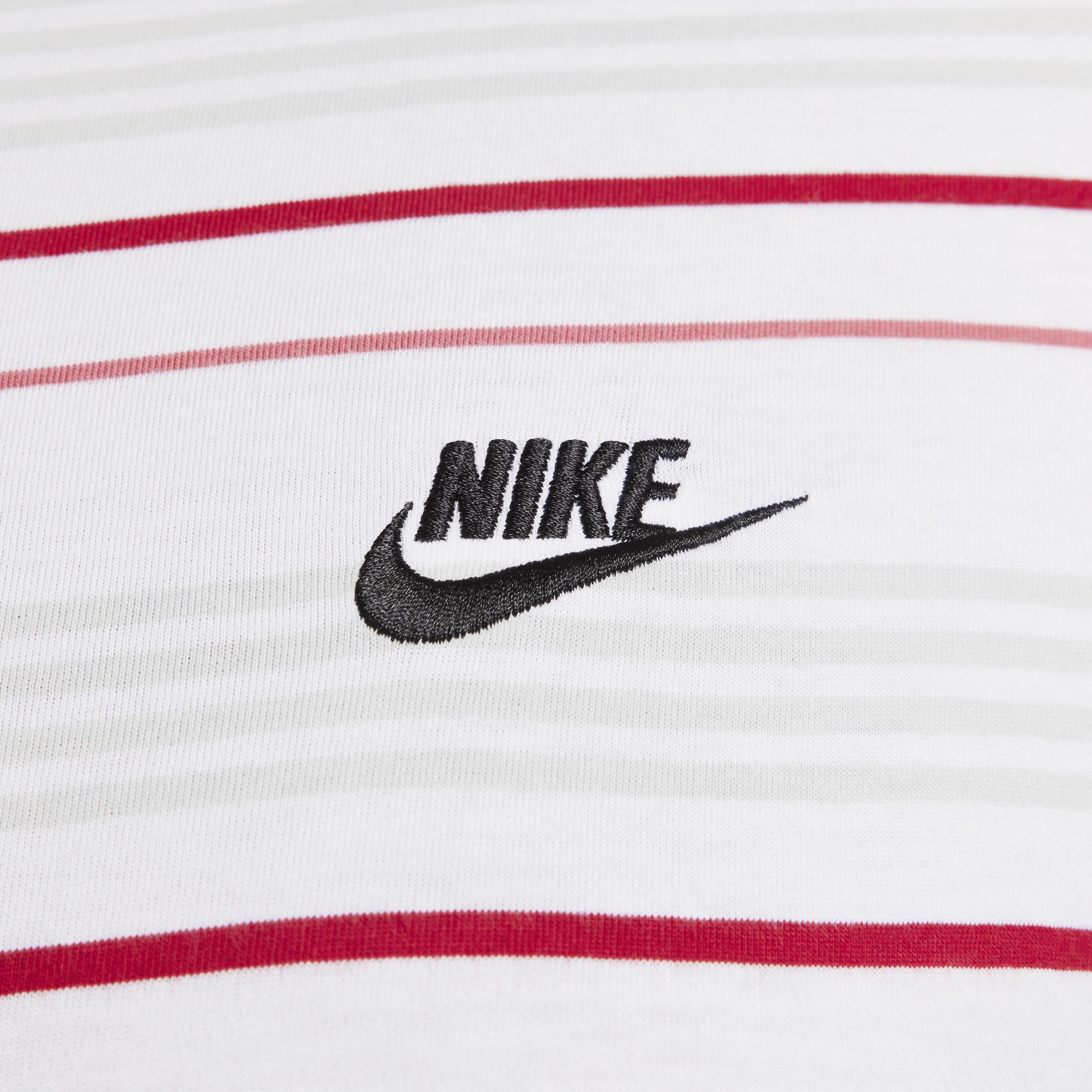 Nike Sportswear Men's T-Shirt Product Image