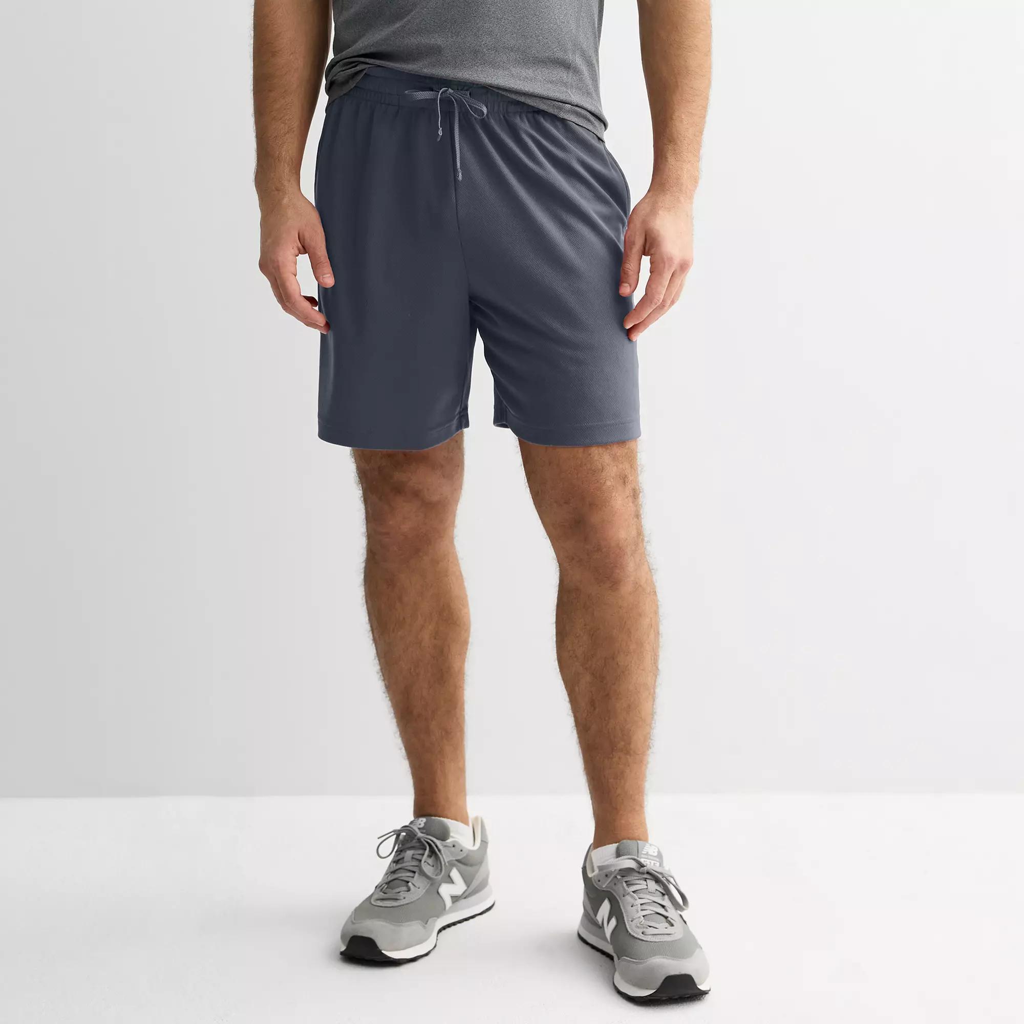 Men's Tek Gear® 7 in. Mesh Shorts,  Product Image