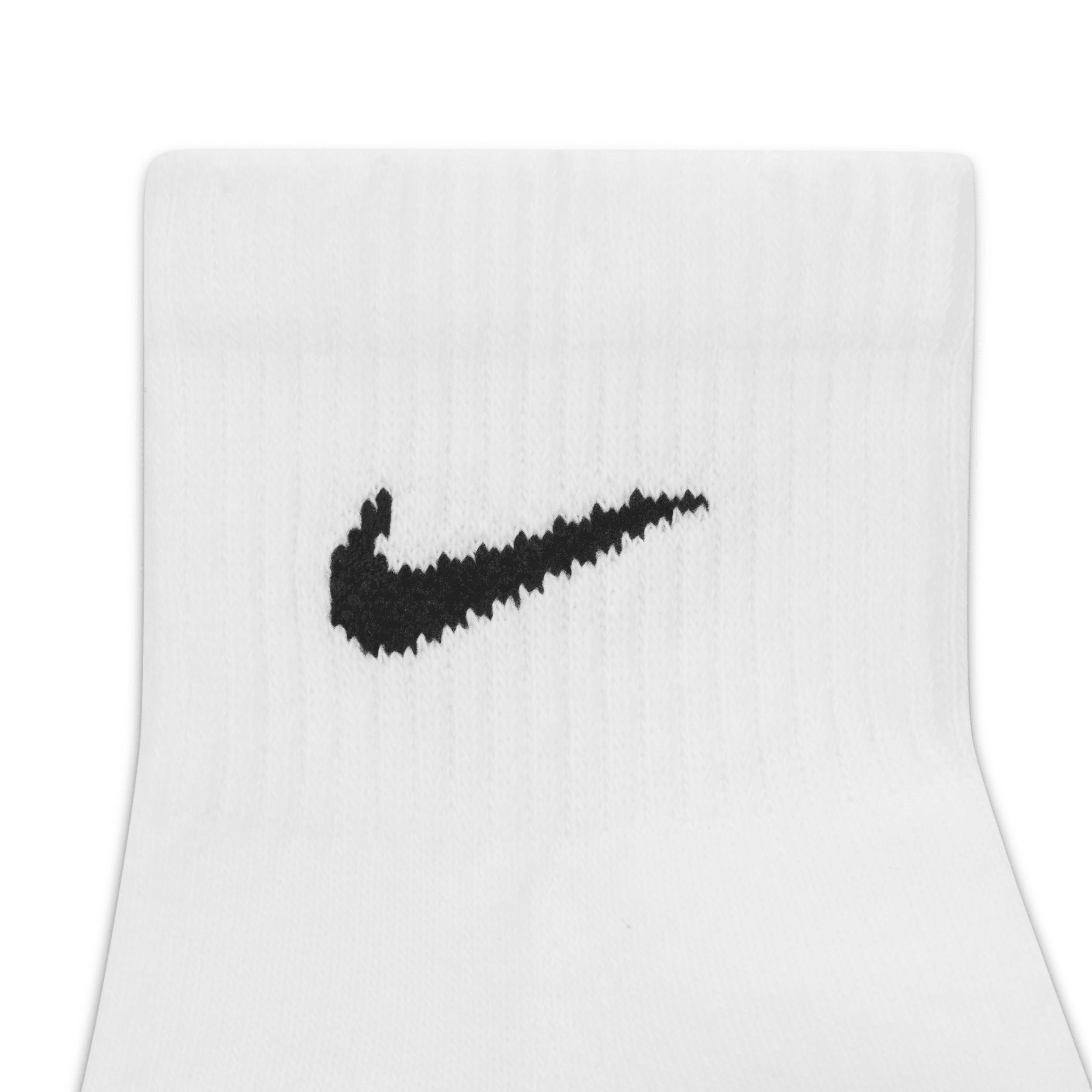 Nike Everyday Plus Cushioned 6-Pack Quarter Training Socks Product Image