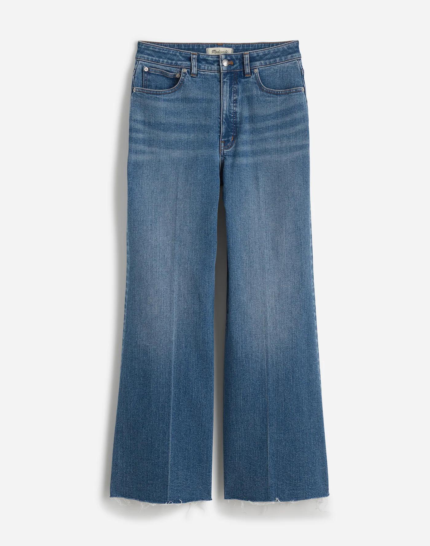 Curvy Flared Wide-Leg Crop Jeans in Oneida Wash Product Image