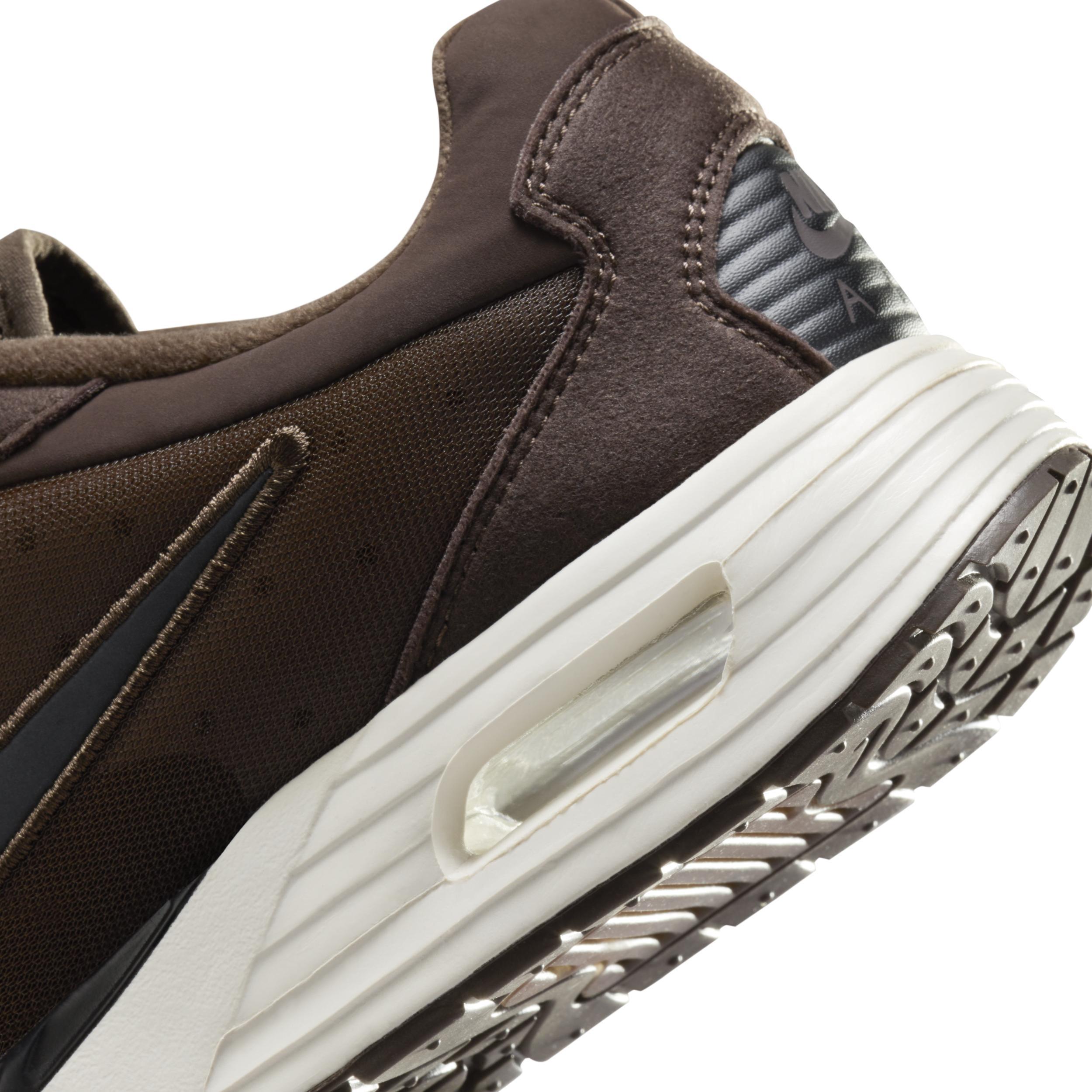 Nike Womens Air Max Solo Shoes Product Image