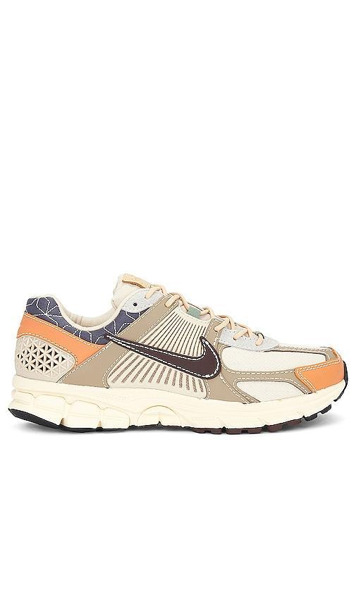 Nike Zoom Vomero 5 sneakers Product Image