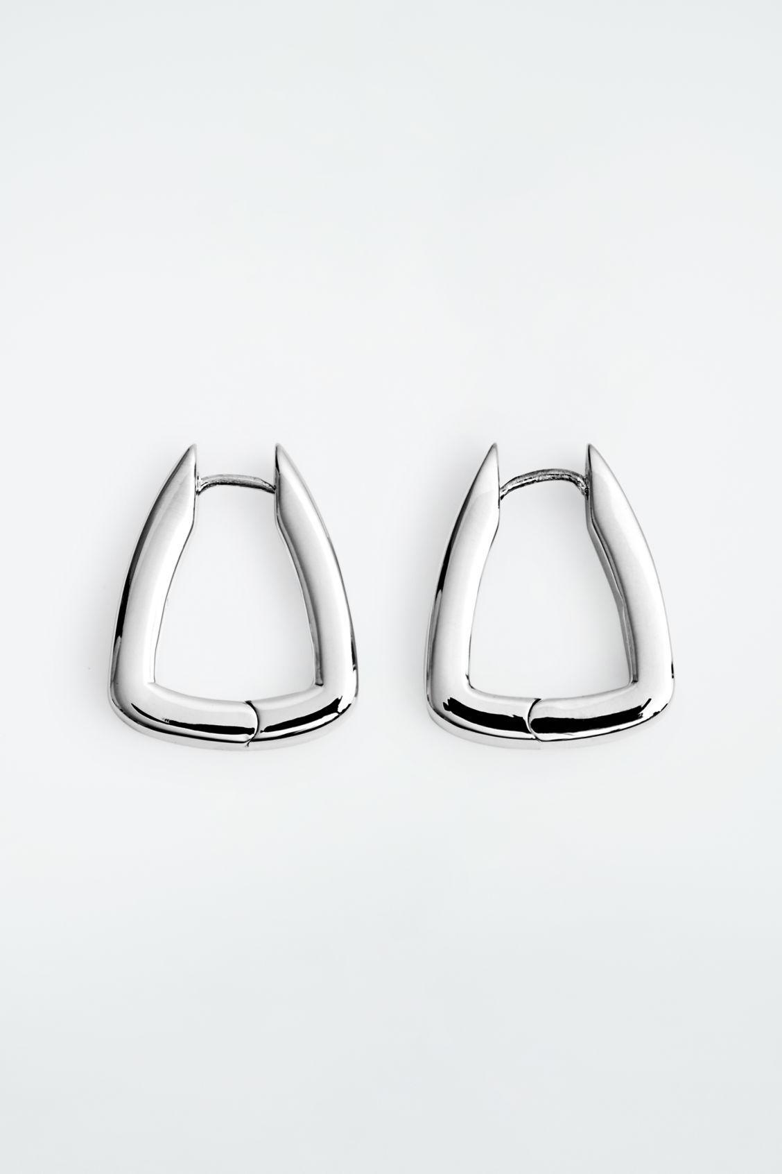 SQUARED HOOP EARRINGS Product Image