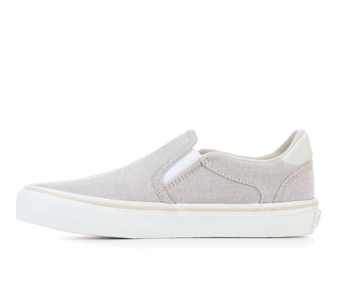 Women's Vans Asher Deluxe Skate Shoes Product Image