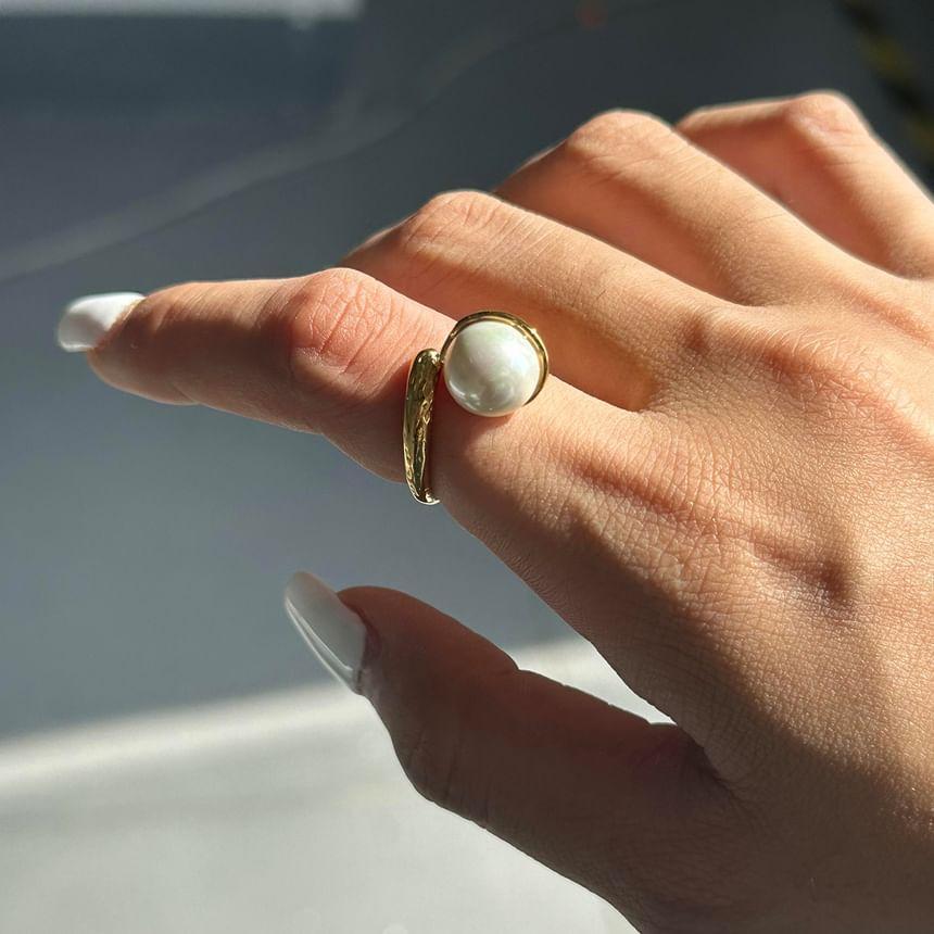 Faux Pearl Ring Product Image