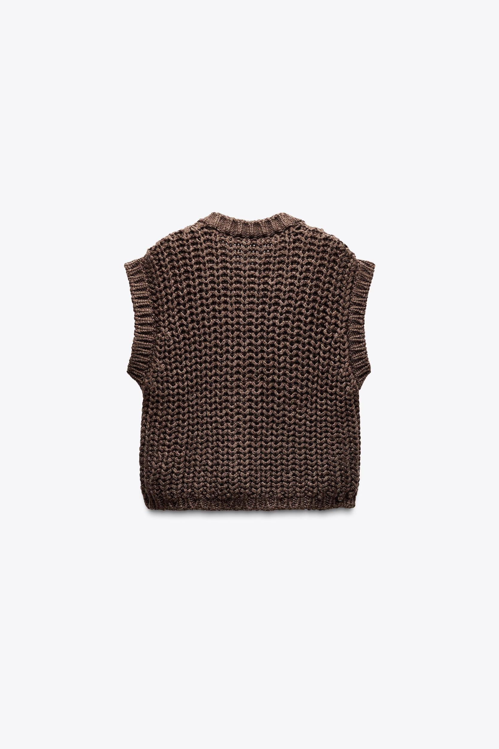 CHUNKY KNIT SWEATER VEST Product Image