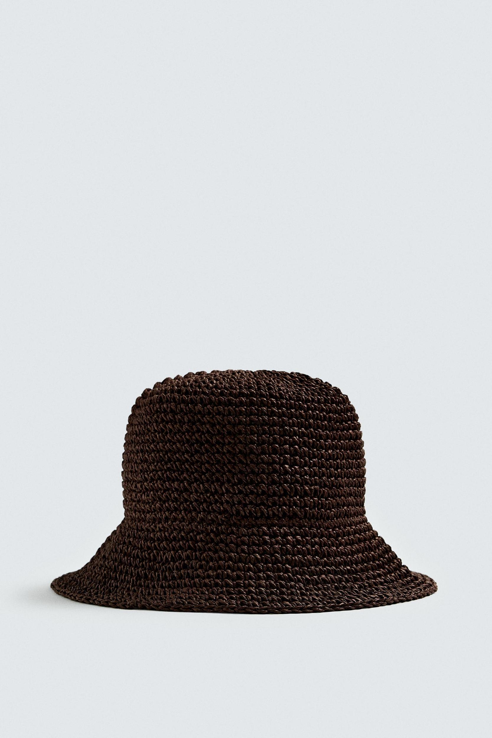 CROCHET BUCKET HAT Product Image