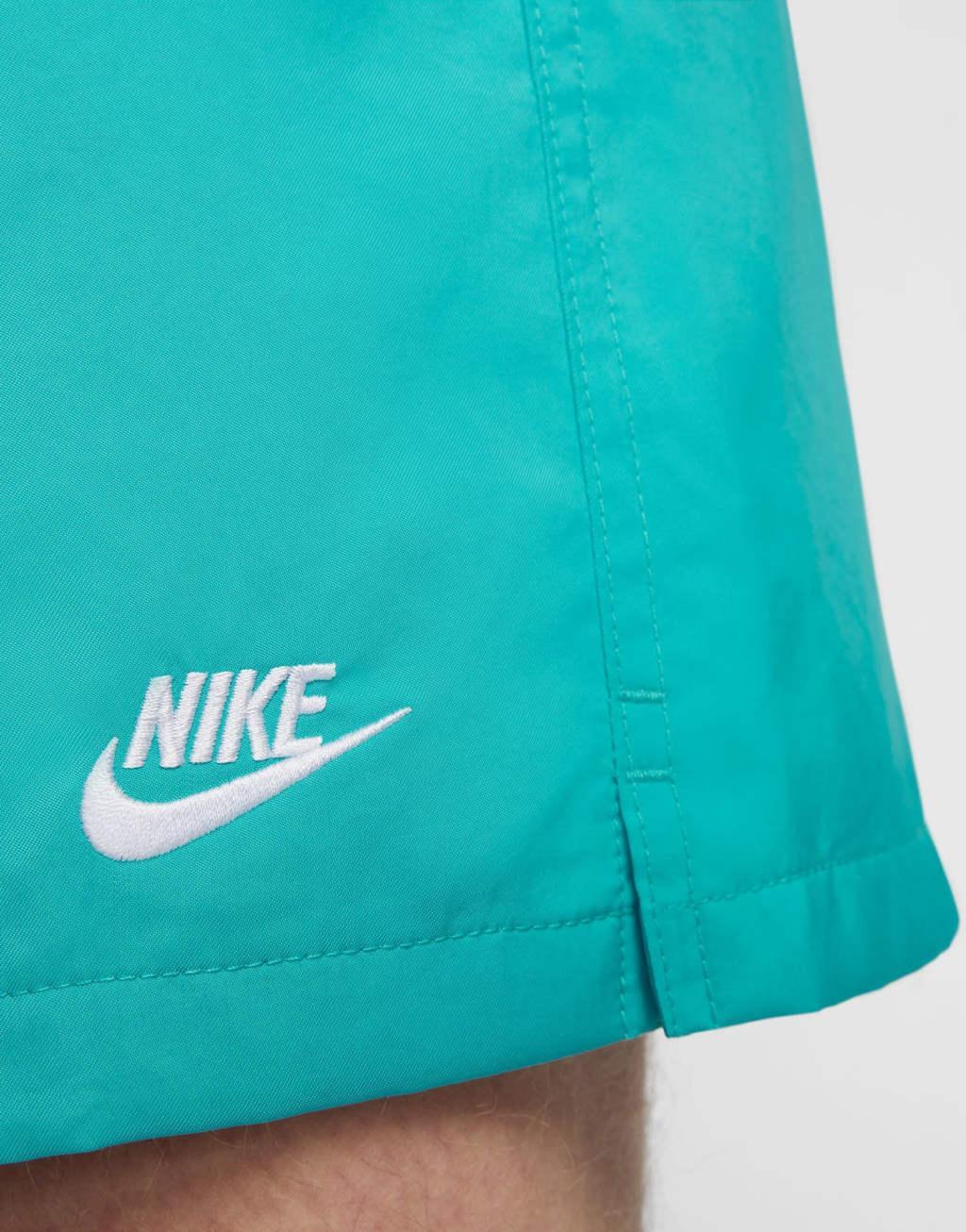 Nike Club woven shorts in turquoise  Product Image