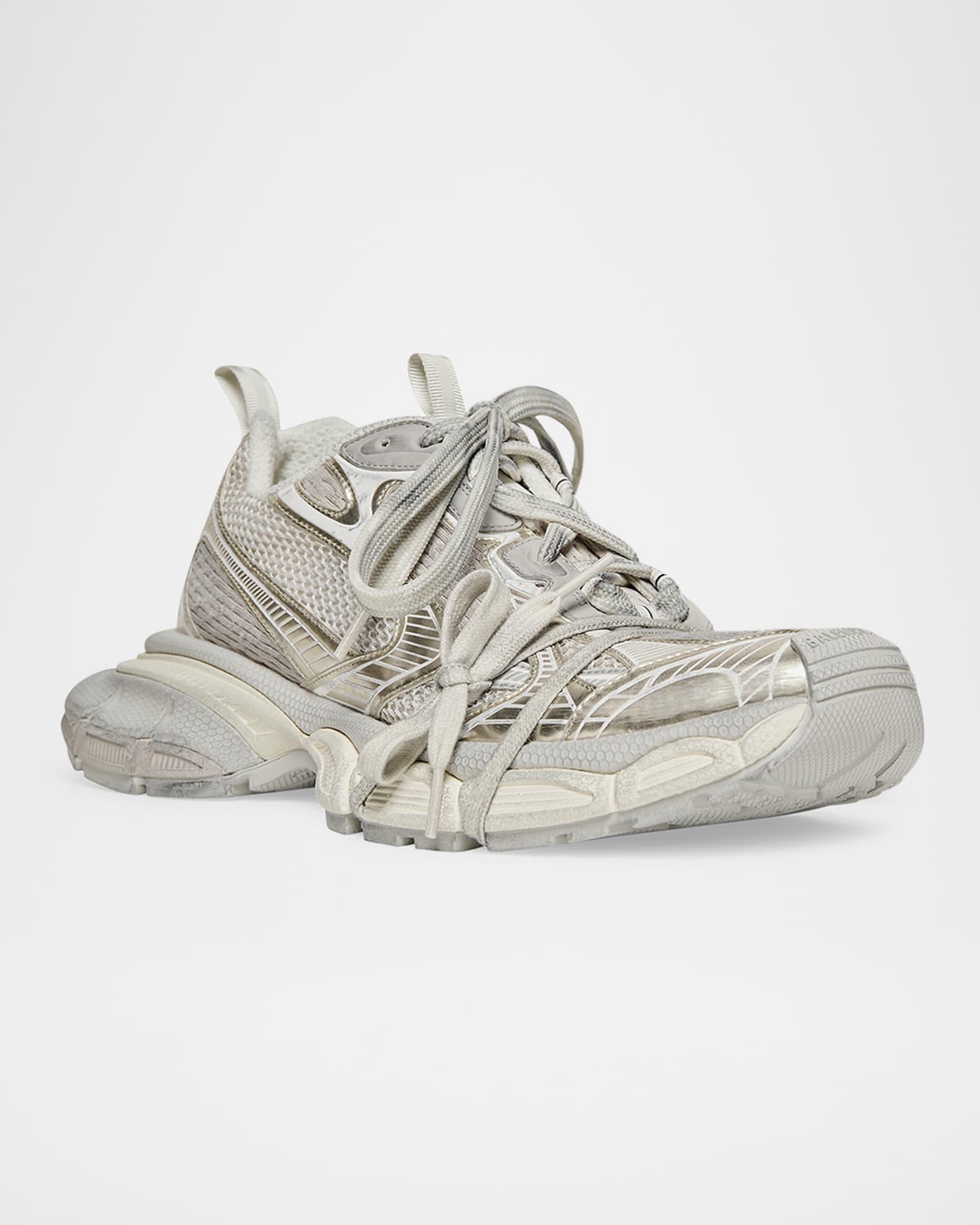 Men's 3XL Mesh Low-Top Sneakers Product Image