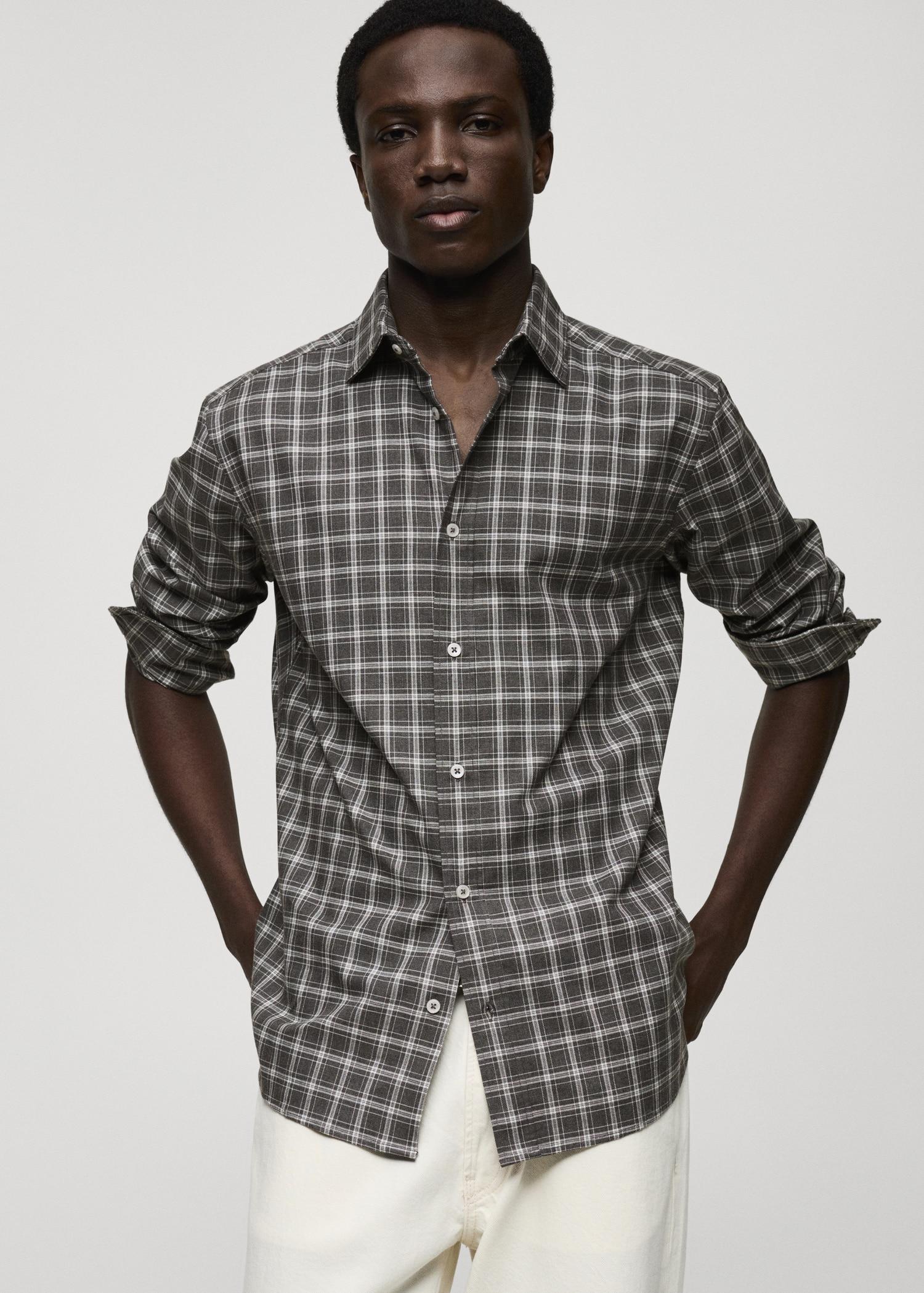 Regular fit check cotton shirt - Men | MANGO USA Product Image