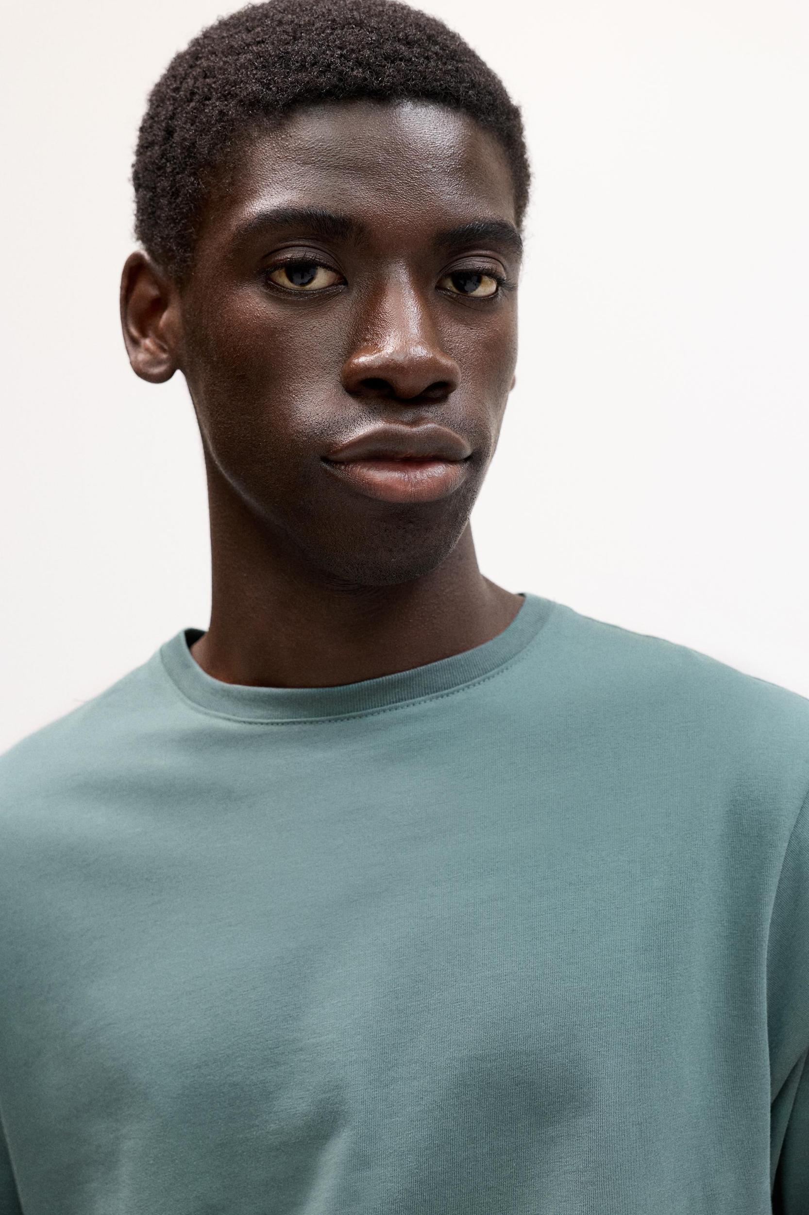 Basic short sleeve cotton T-shirt Product Image