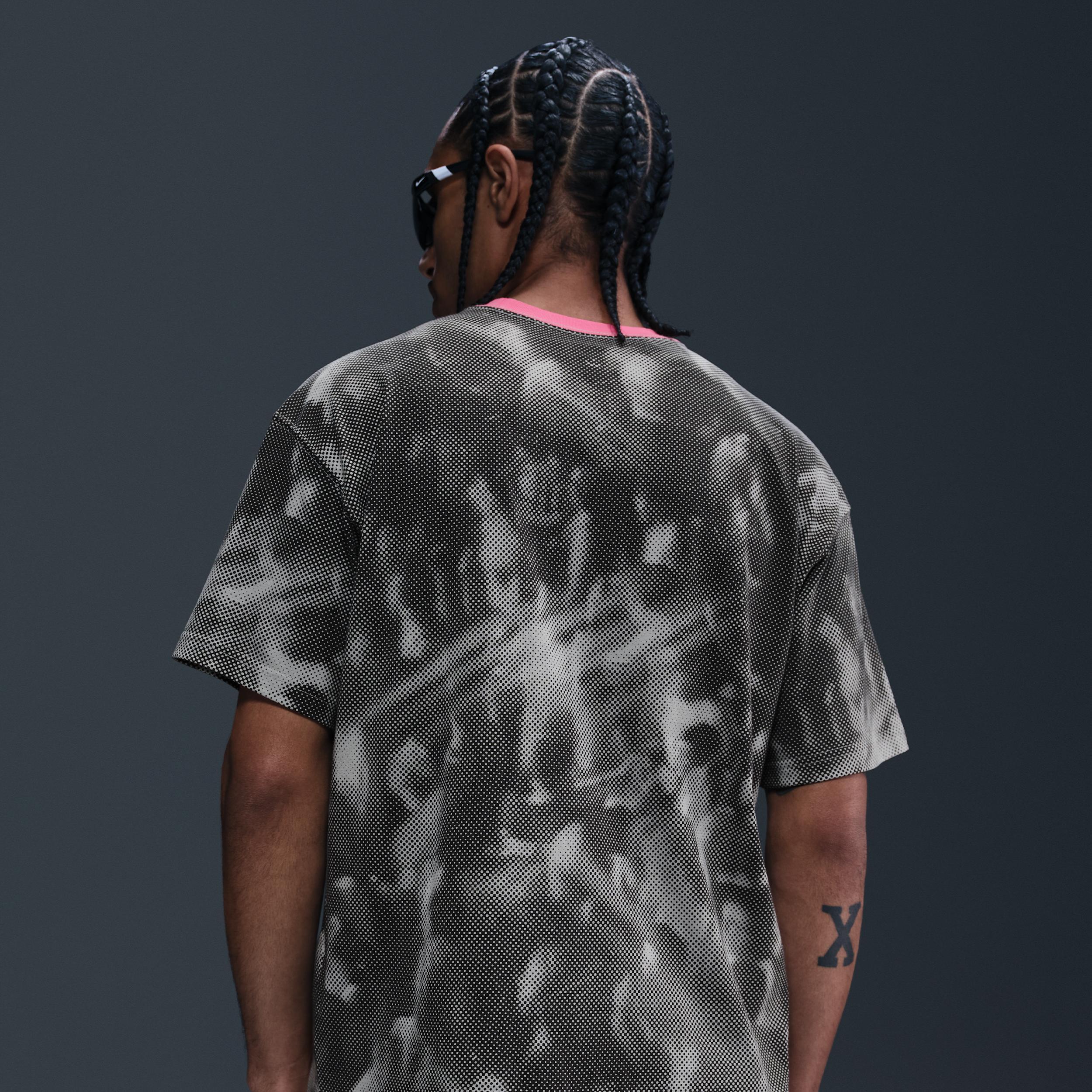 Mens Nike Sportswear Max90 T-Shirt | HJ0750-539 Product Image