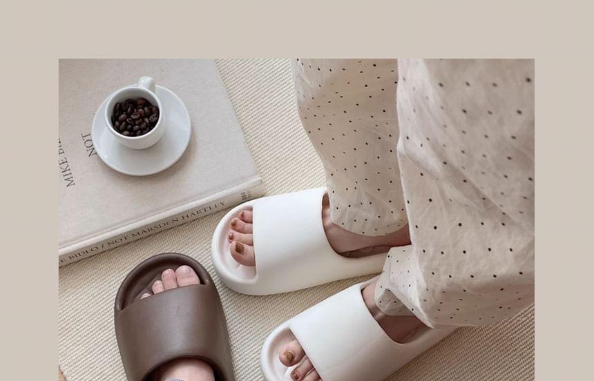 Plain Home Slippers Product Image