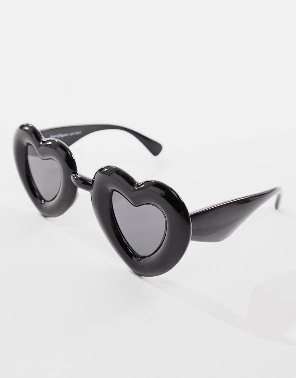 Jeepers Peepers bubble heart sunglasses in black Product Image