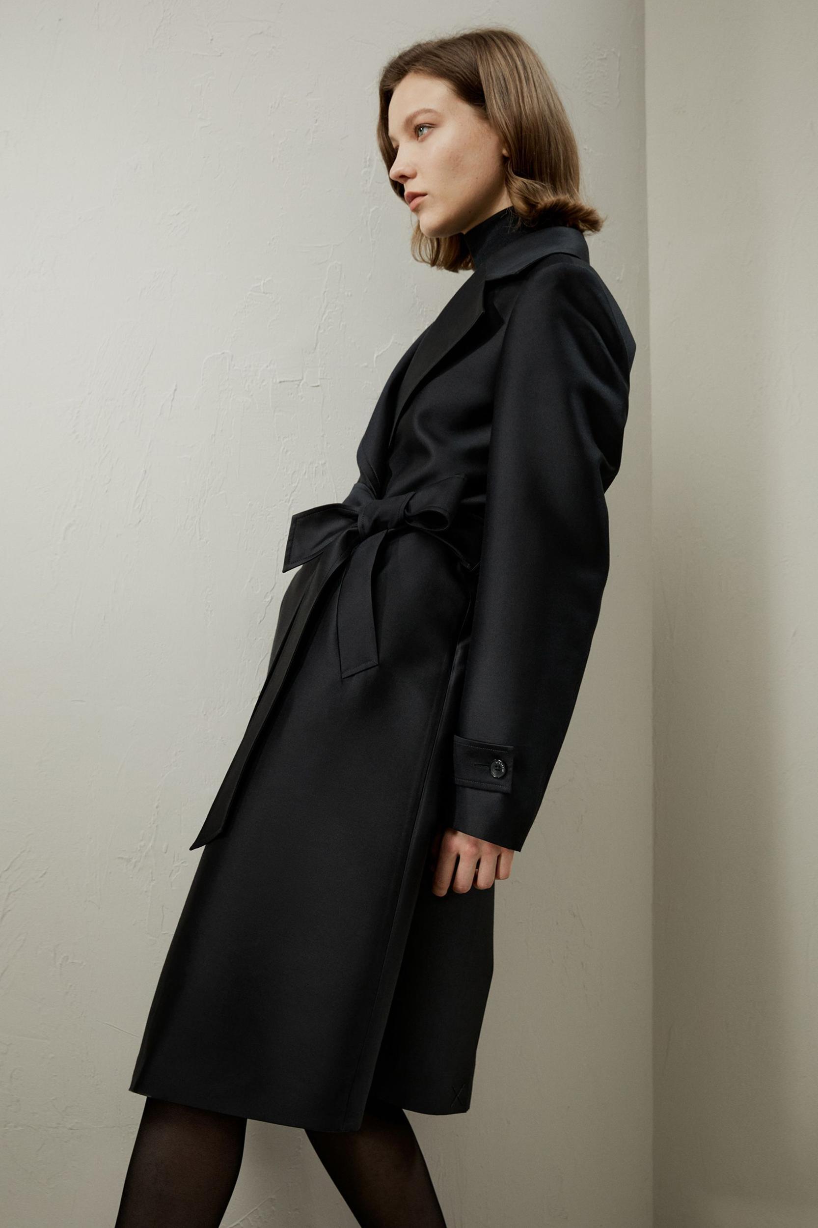 Silk-Wool Mixed Trenchcoat Product Image