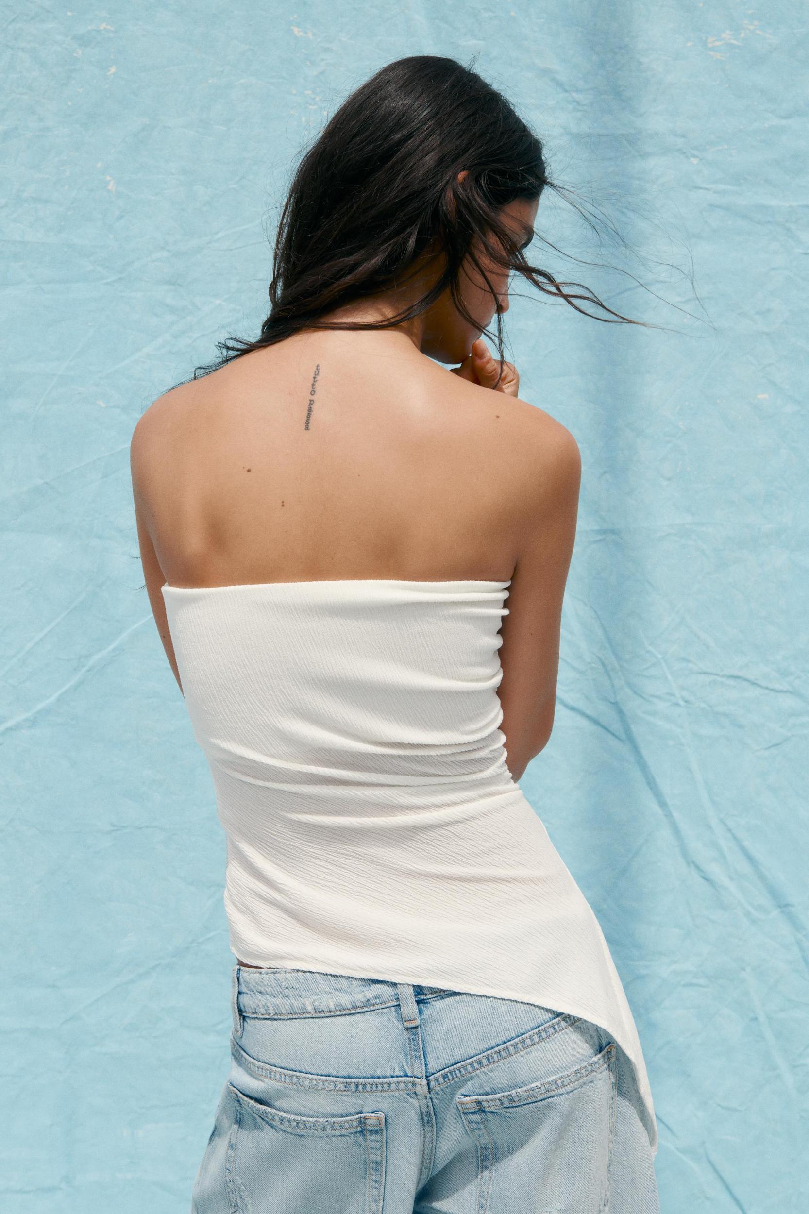 TEXTURED BANDEAU TOP Product Image