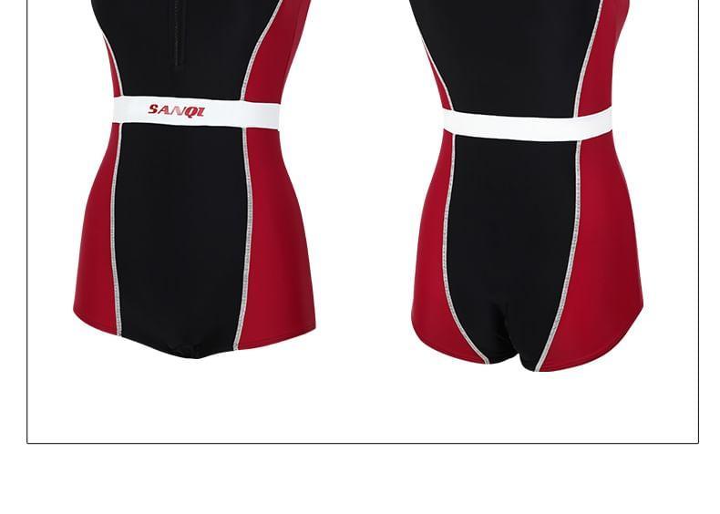 Sleeveless Color Block Swimsuit Product Image