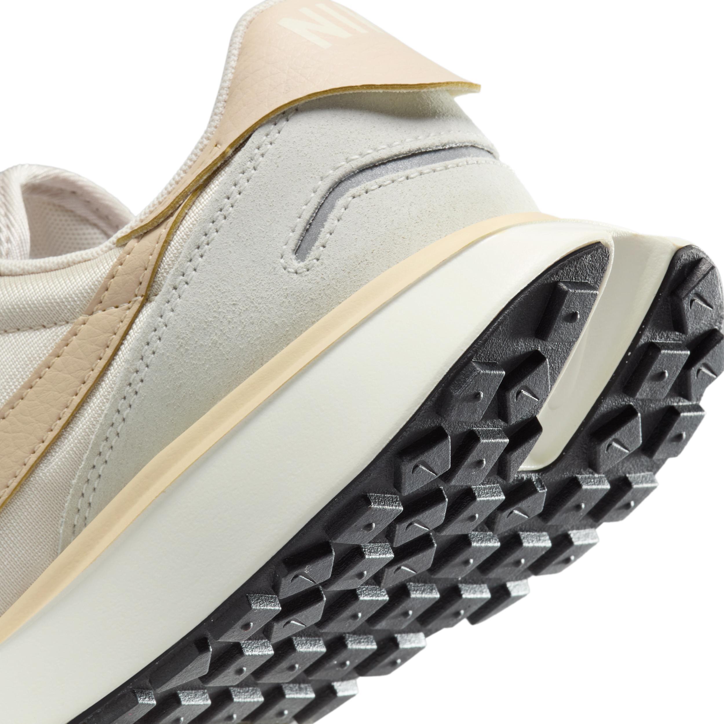 Nike Women's Phoenix Waffle Shoes Product Image