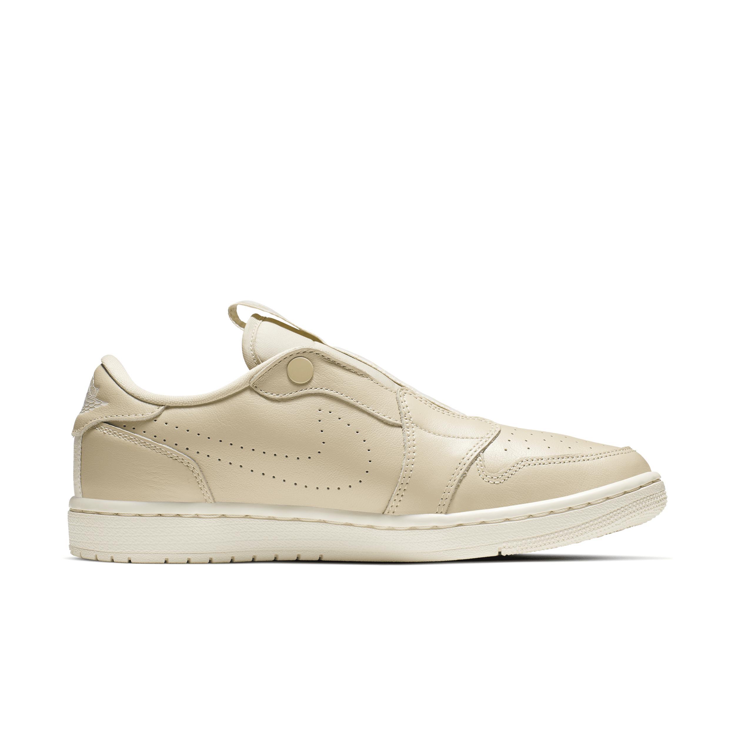 Air Jordan 1 Retro Low Slip Women's Shoes Product Image