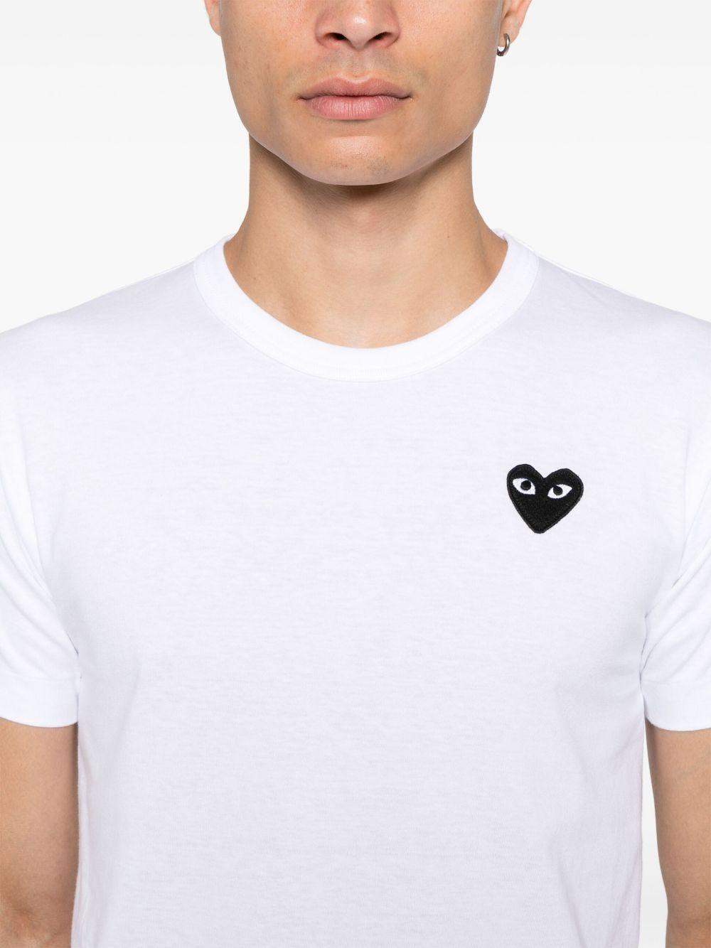 heart-patch T-shirt Product Image