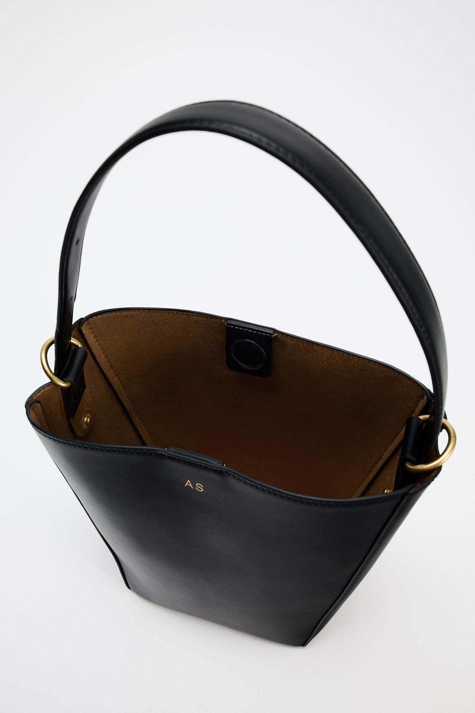 BUCKET BAG Product Image