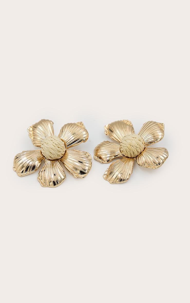Gold Textured Raffia Centered Floral Earrings Product Image