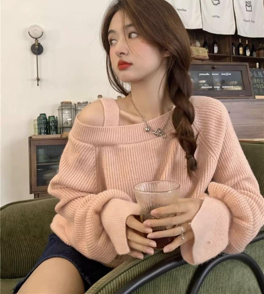 Cold-Shoulder Long-Sleeve Asymmetrical Plain Ribbed Sweater Product Image