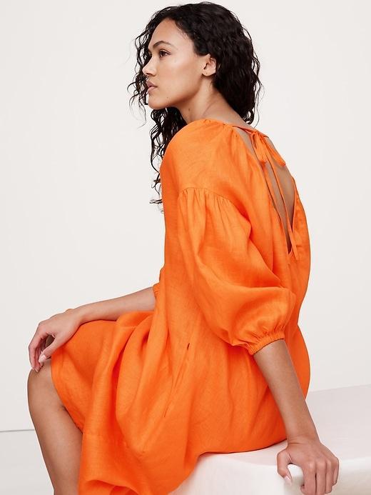 Linen V-Neck Maxi Dress Product Image