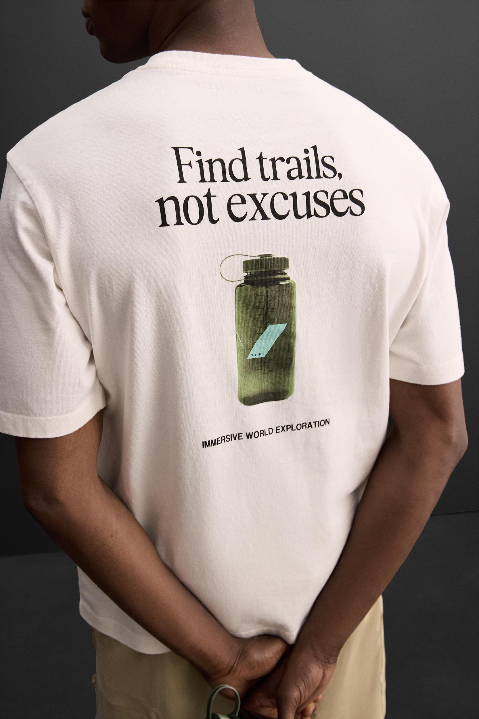 GRAPHIC PRINT T-SHIRT Product Image