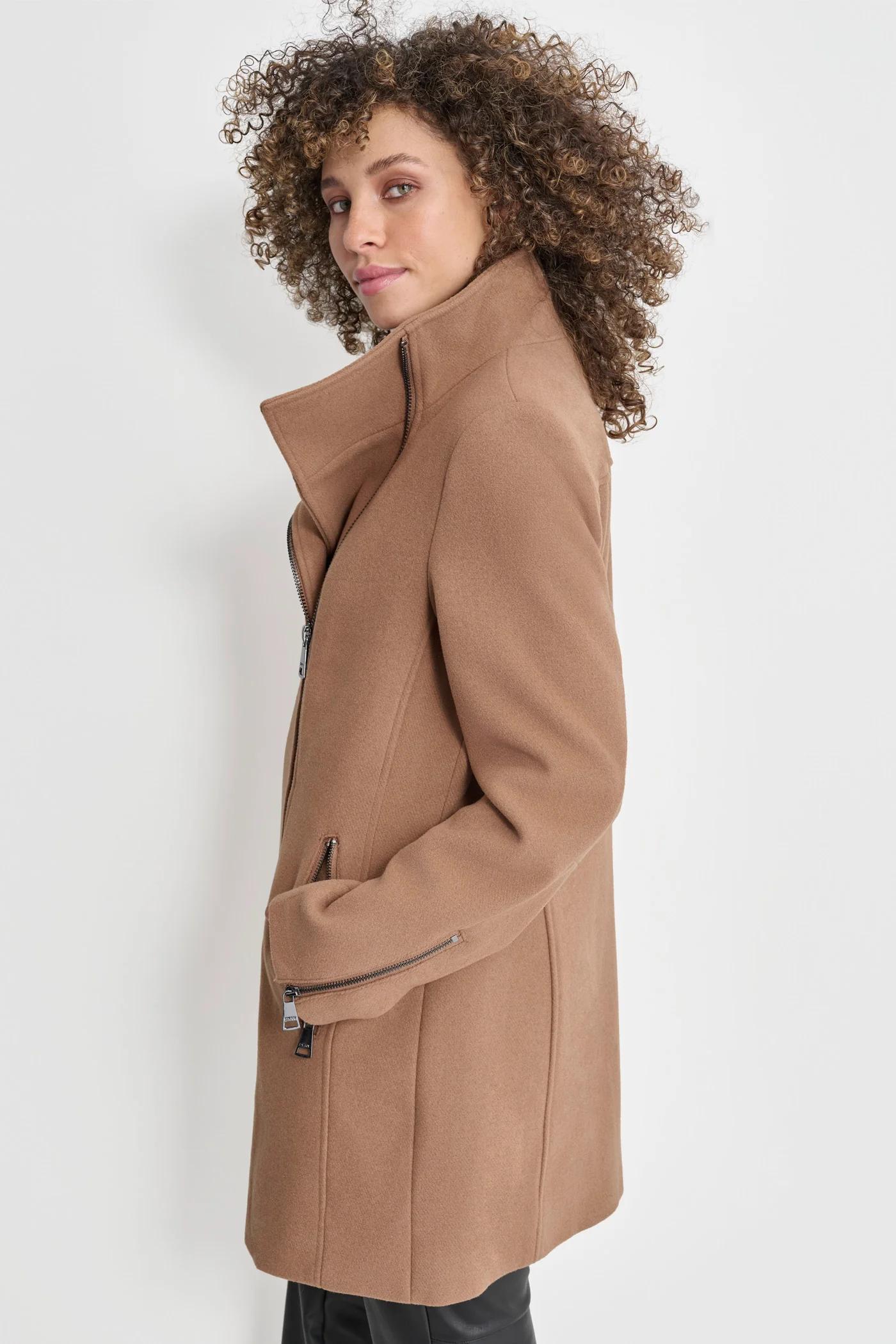 WOOL COAT WITH ZIPPER DETAIL Product Image
