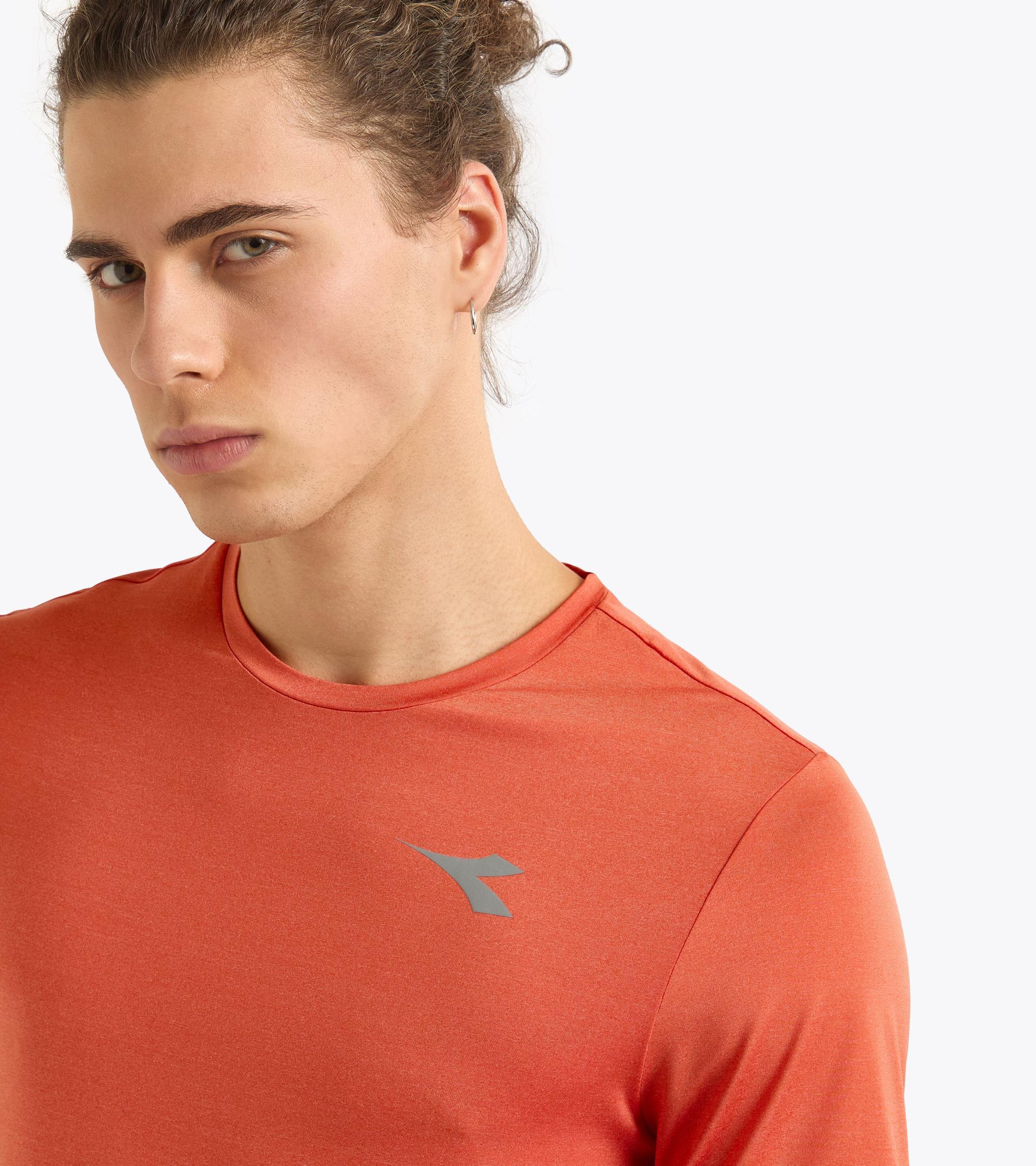 SS T-SHIRT TECH RUN CREW Product Image