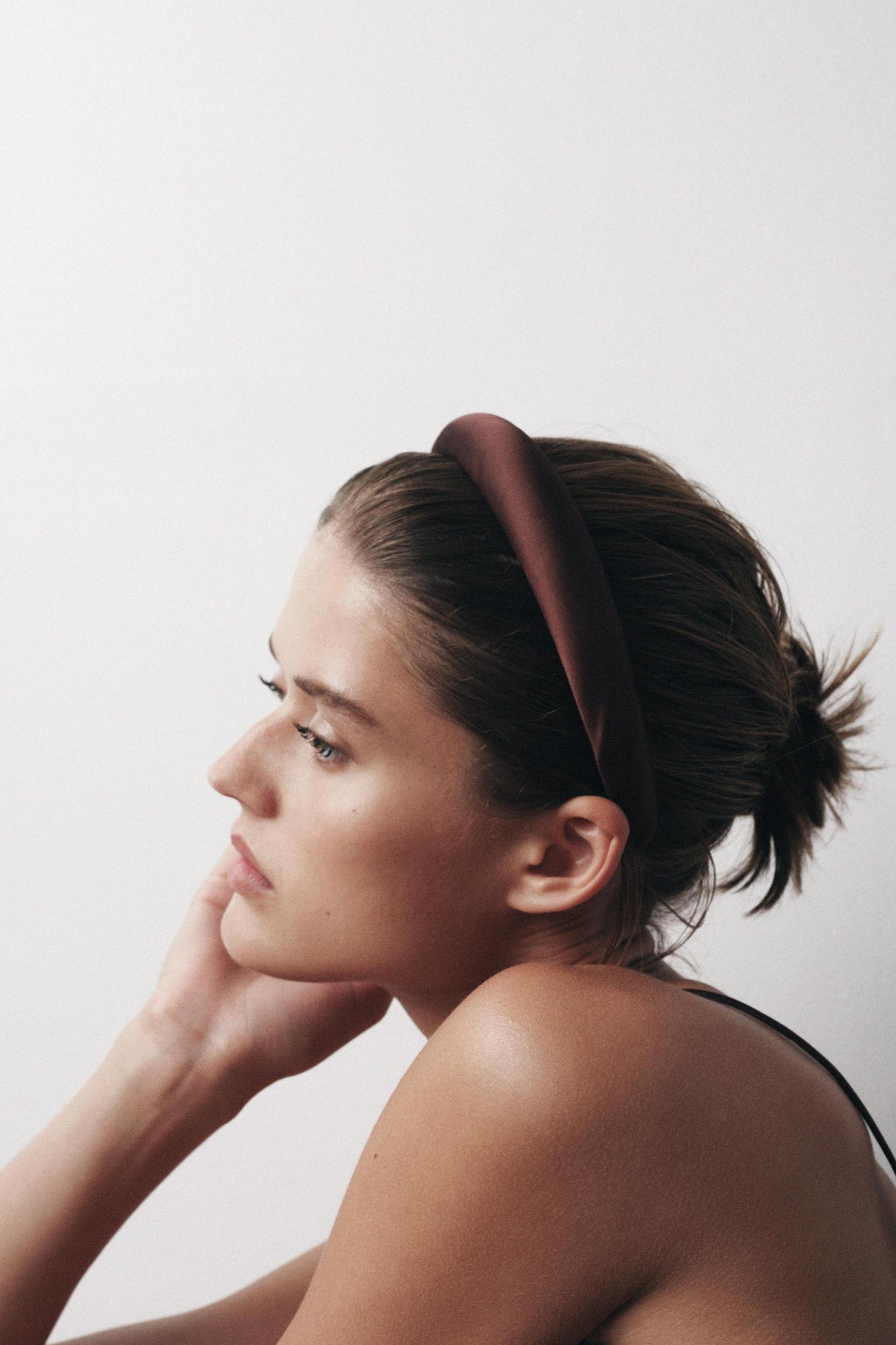 SATIN HEADBAND Product Image