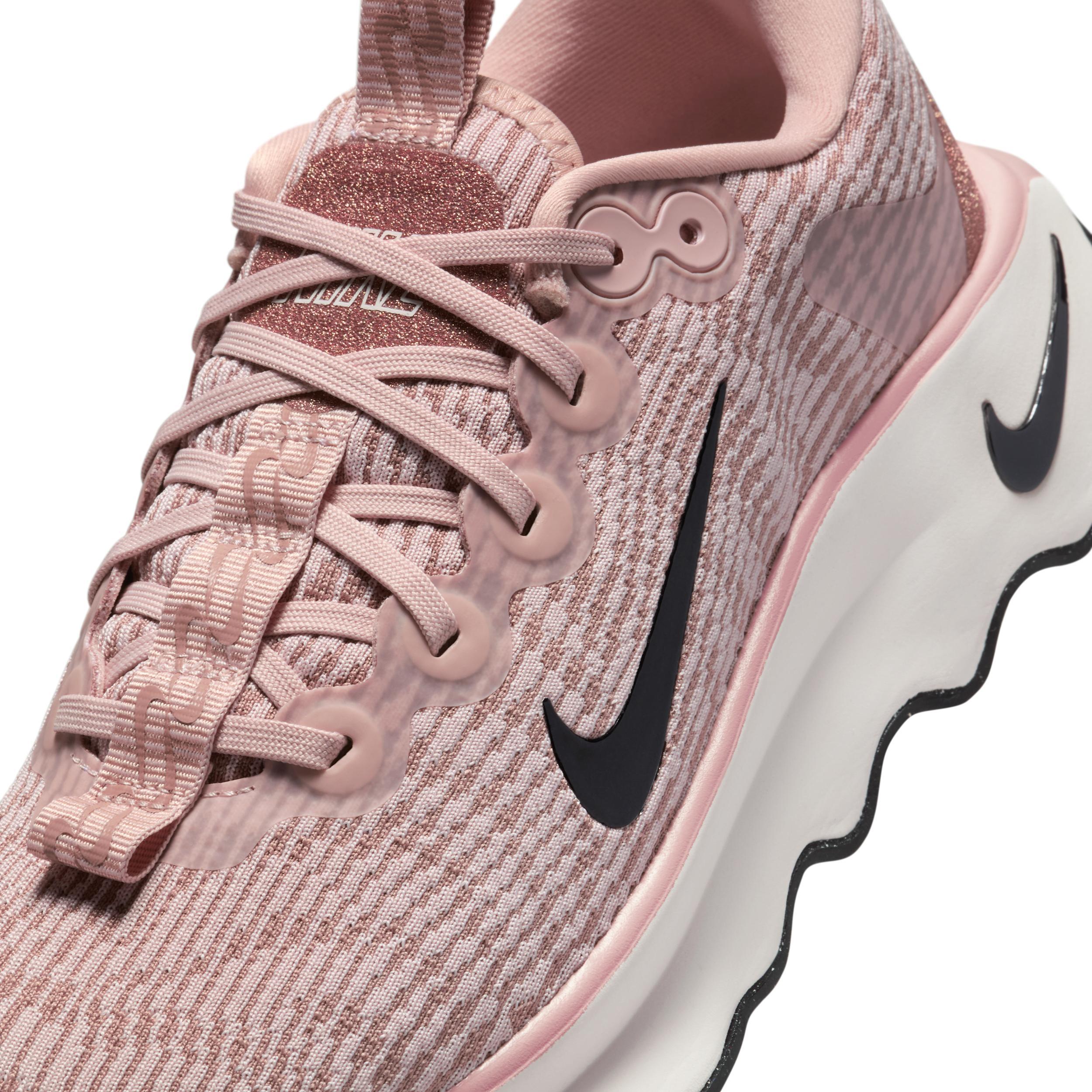 Nike Women's Motiva Premium Walking Shoes Product Image