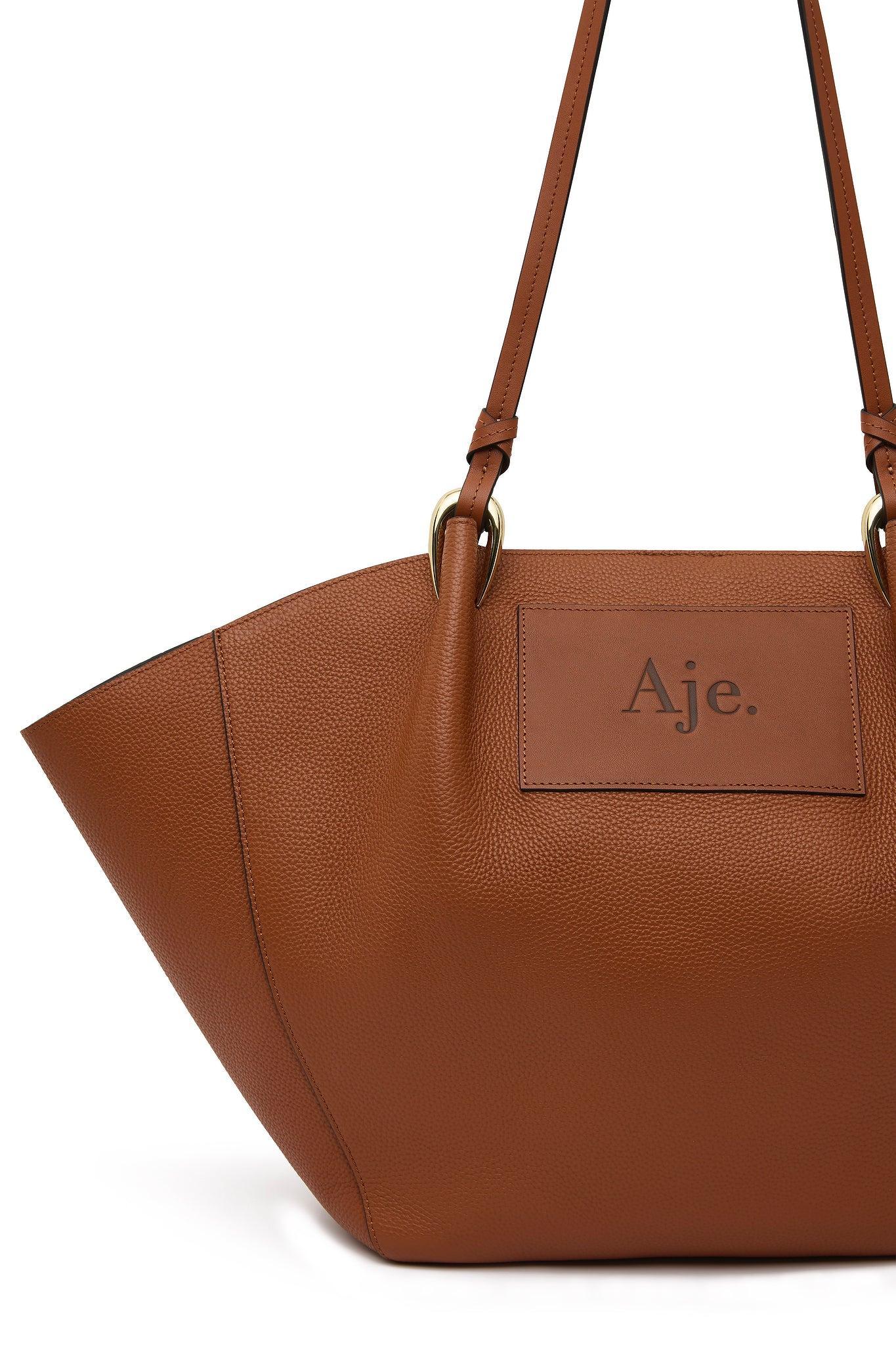 Venus Tote Product Image