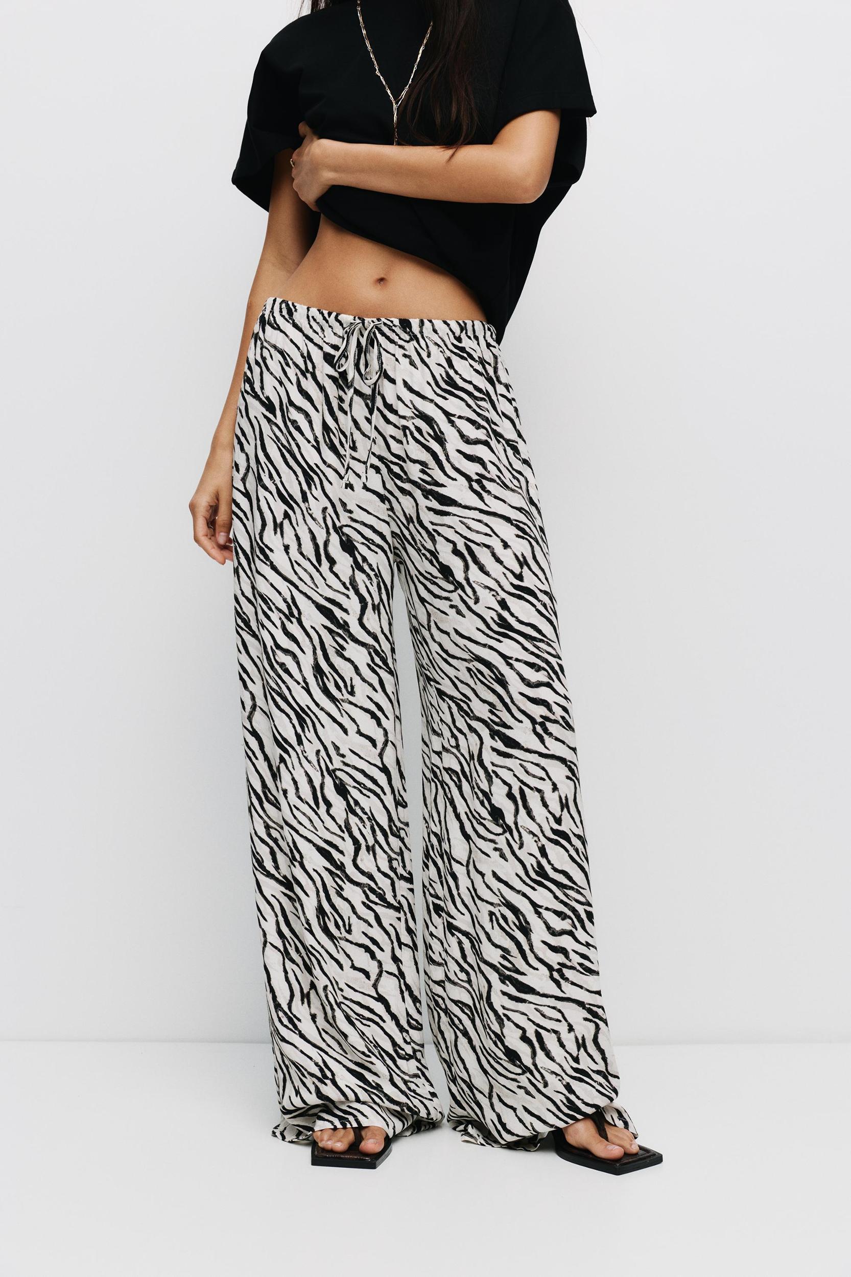 Flowing animal print pants Product Image