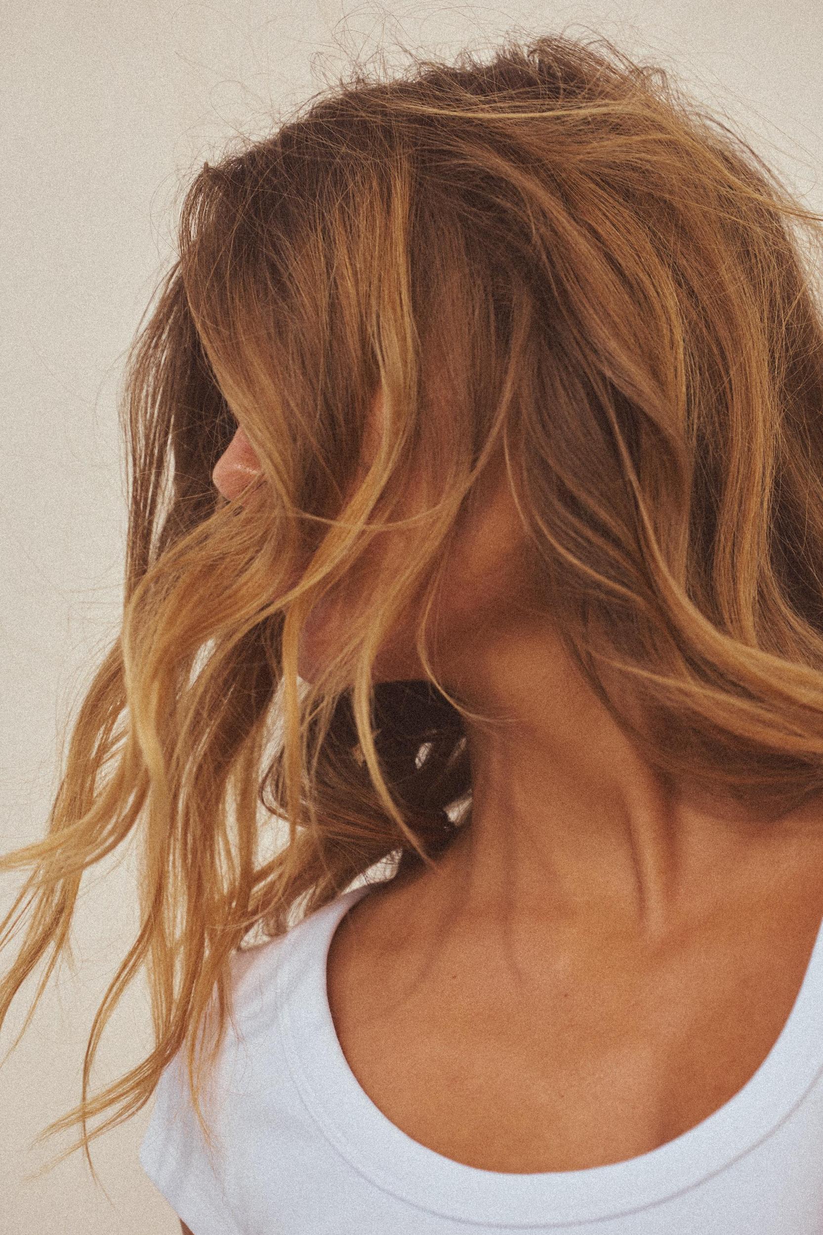 SCOOP NECK TOP Product Image