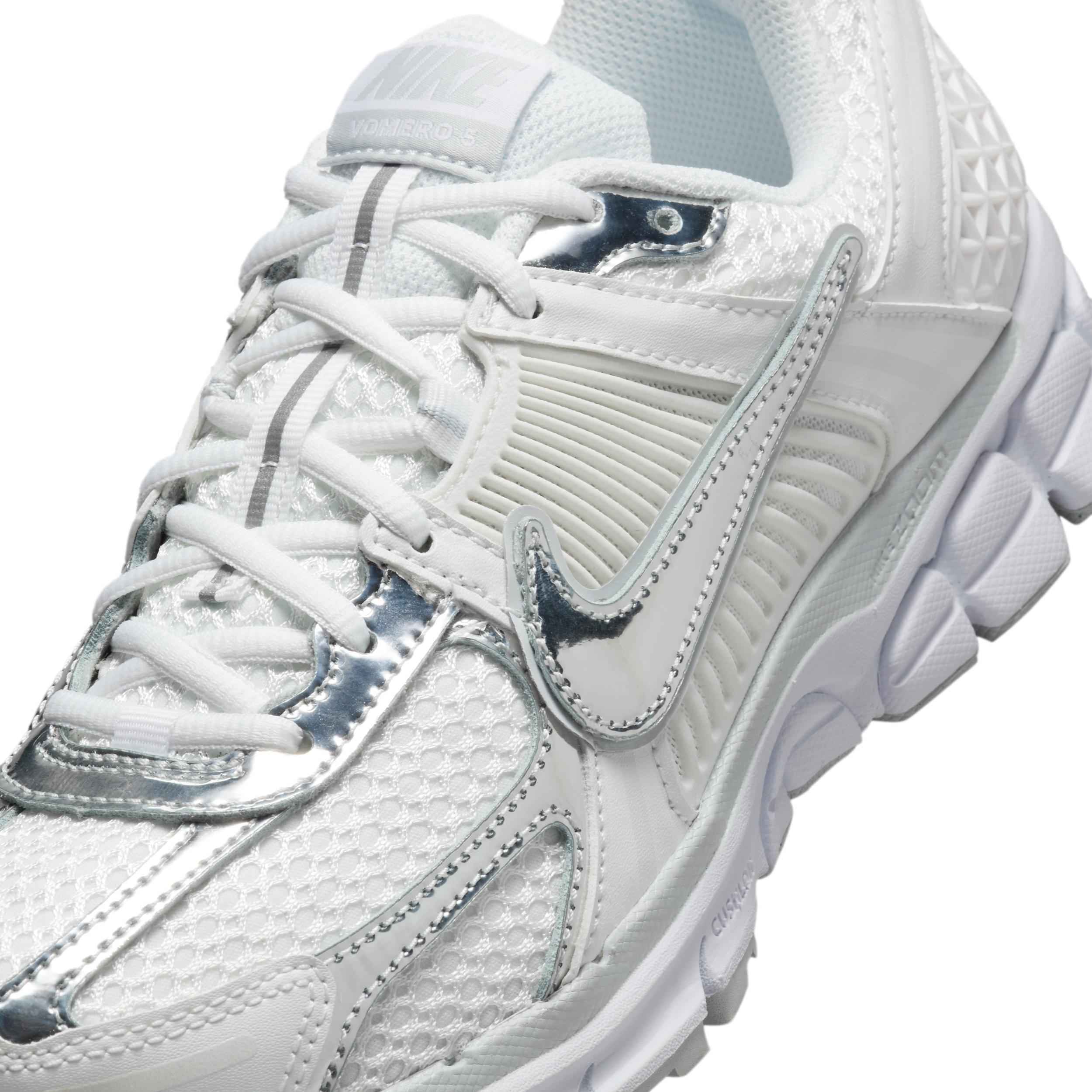 Nike Women's Zoom Vomero Shoes Product Image