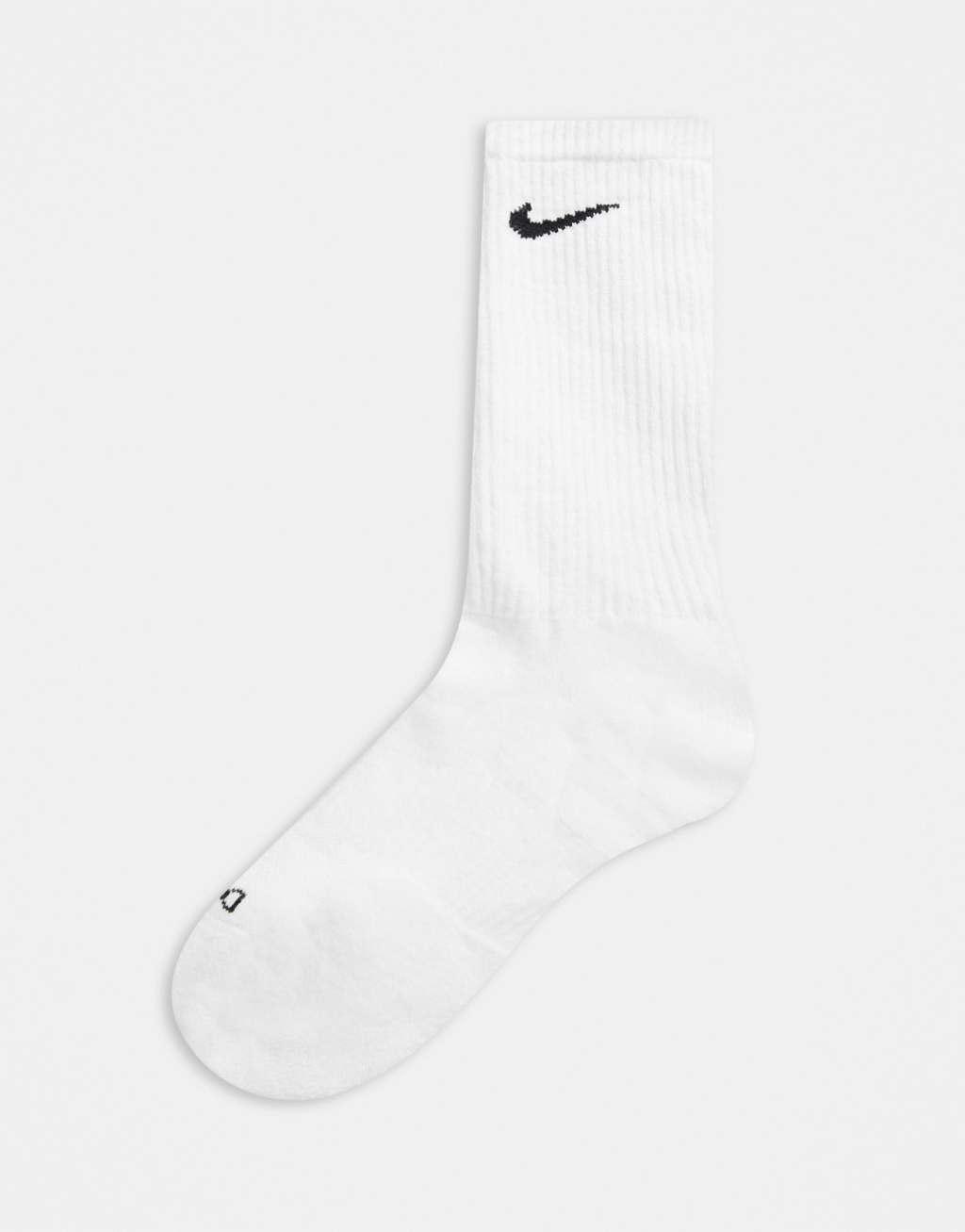 Nike Training Everyday Plus Cushioned 6 pack crew socks in white Product Image