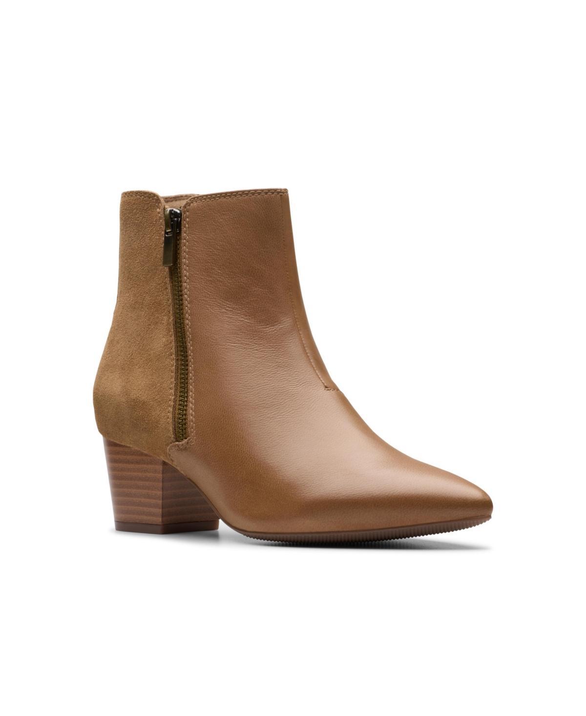 Clarks Ellanie Vibe Womens Leather Ankle Boots Product Image