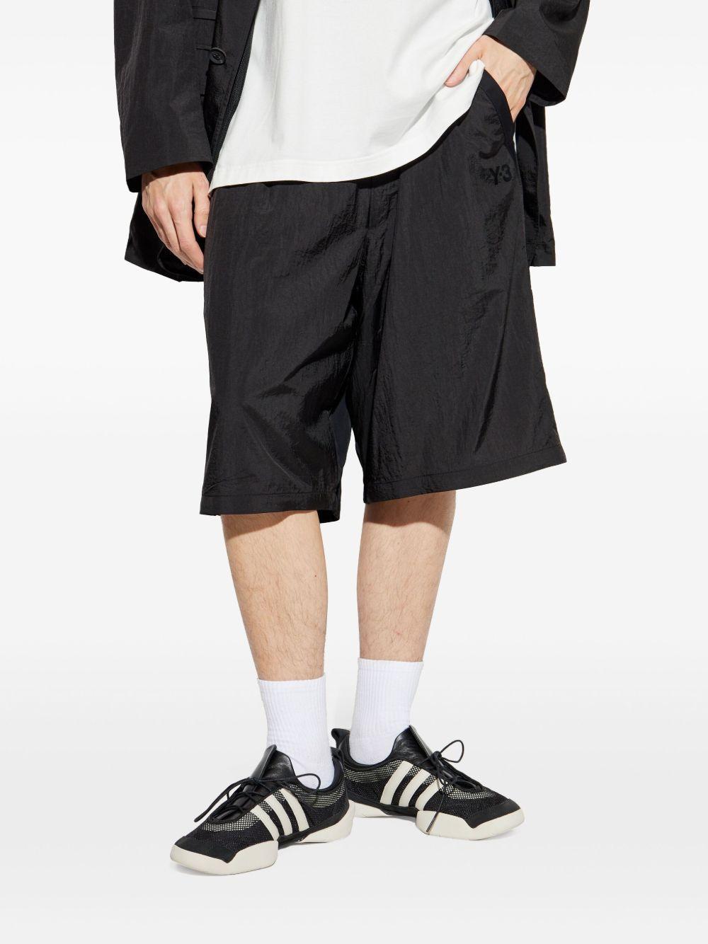 knee-length bermuda shorts Product Image