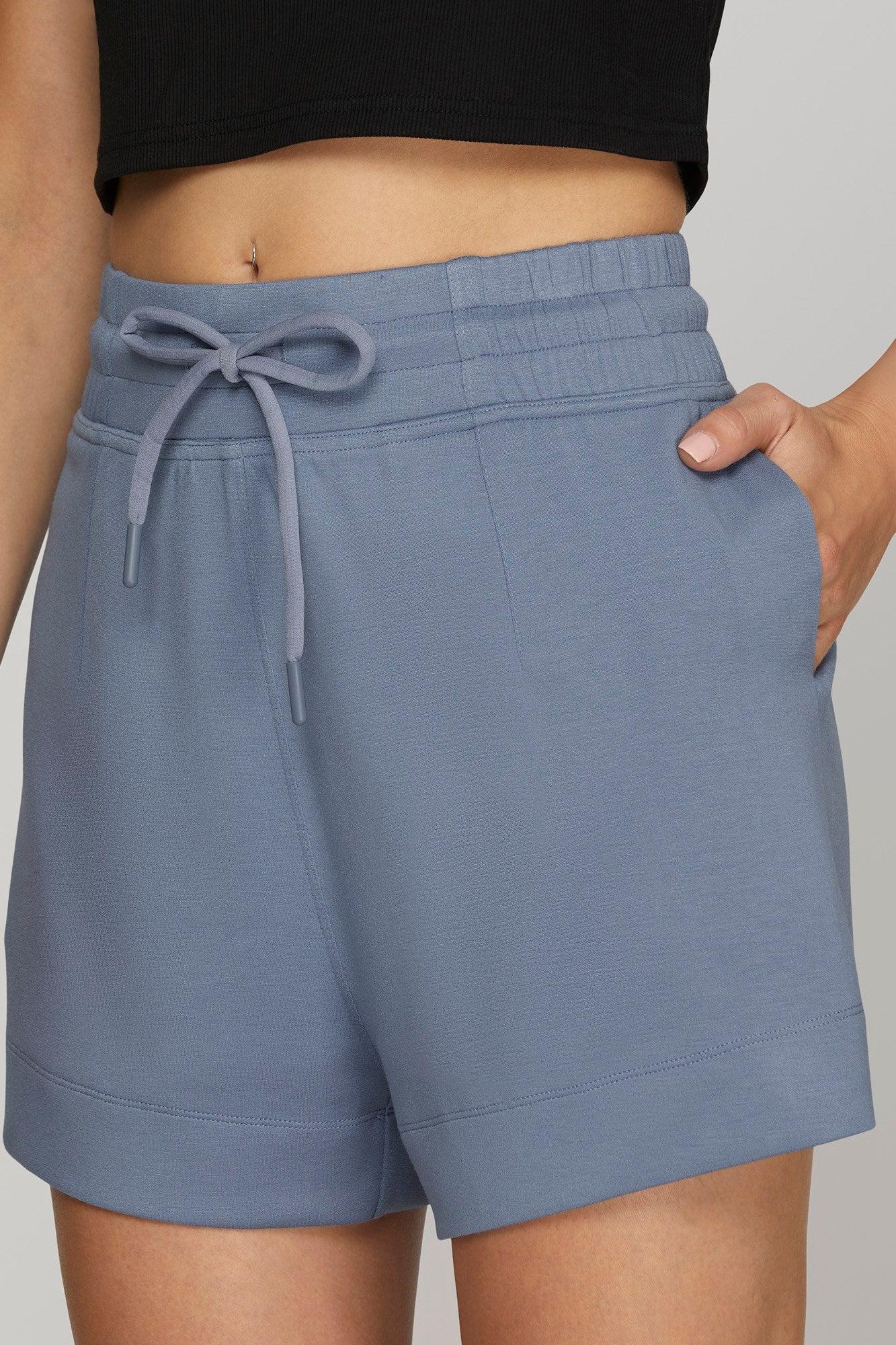 HIGH WAIST DRAWSTRING KNIT SHORTS WITH POCKETS Product Image