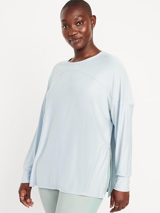 CloudMotion Tunic Product Image